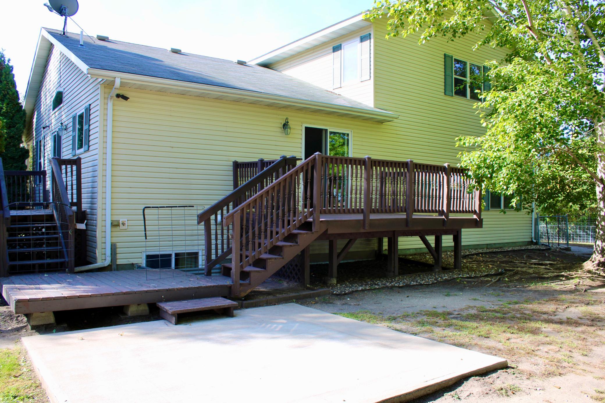 322 Oriole Avenue N Property Photo 34