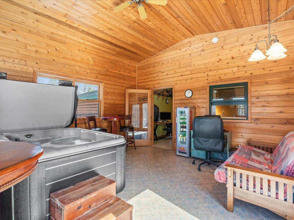 16361 State 87 Property Photo 6
