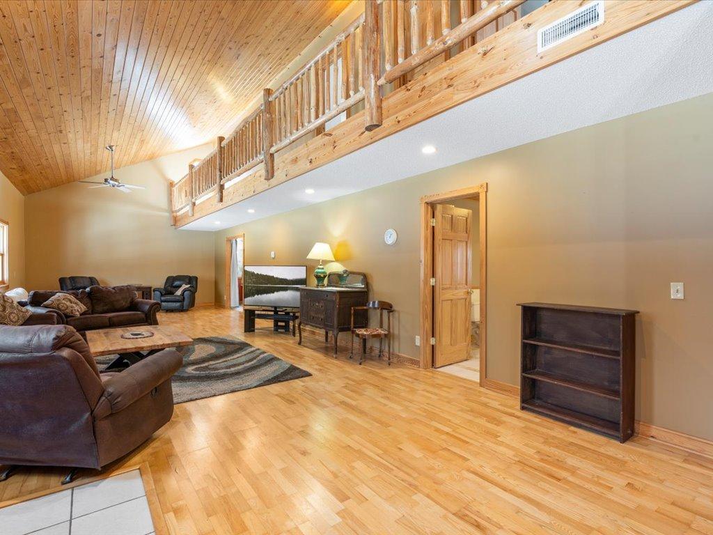 16361 State 87 Property Photo 10