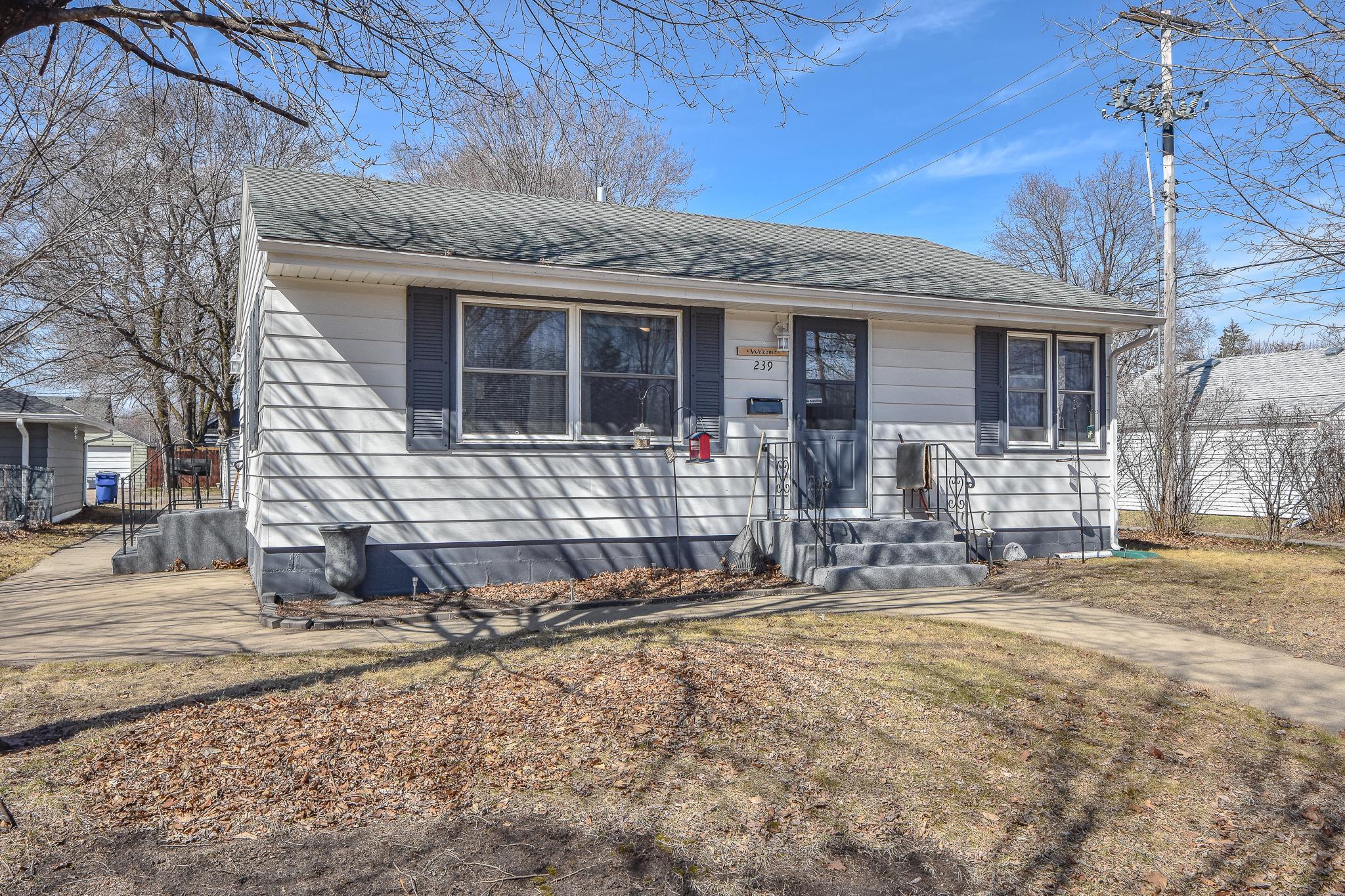 239 32nd Avenue N Property Photo 2