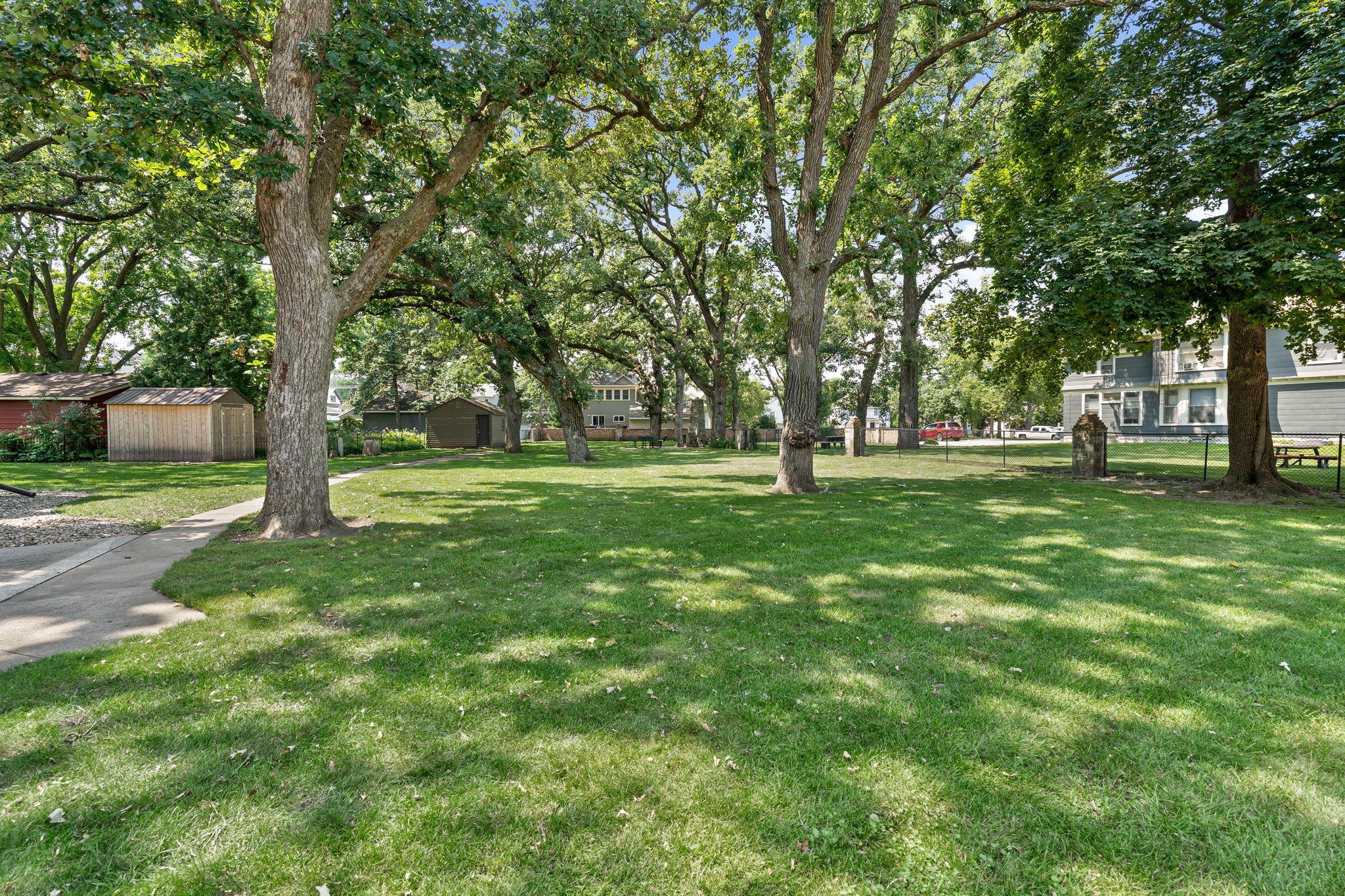 907 1st Drive Nw Property Photo 14
