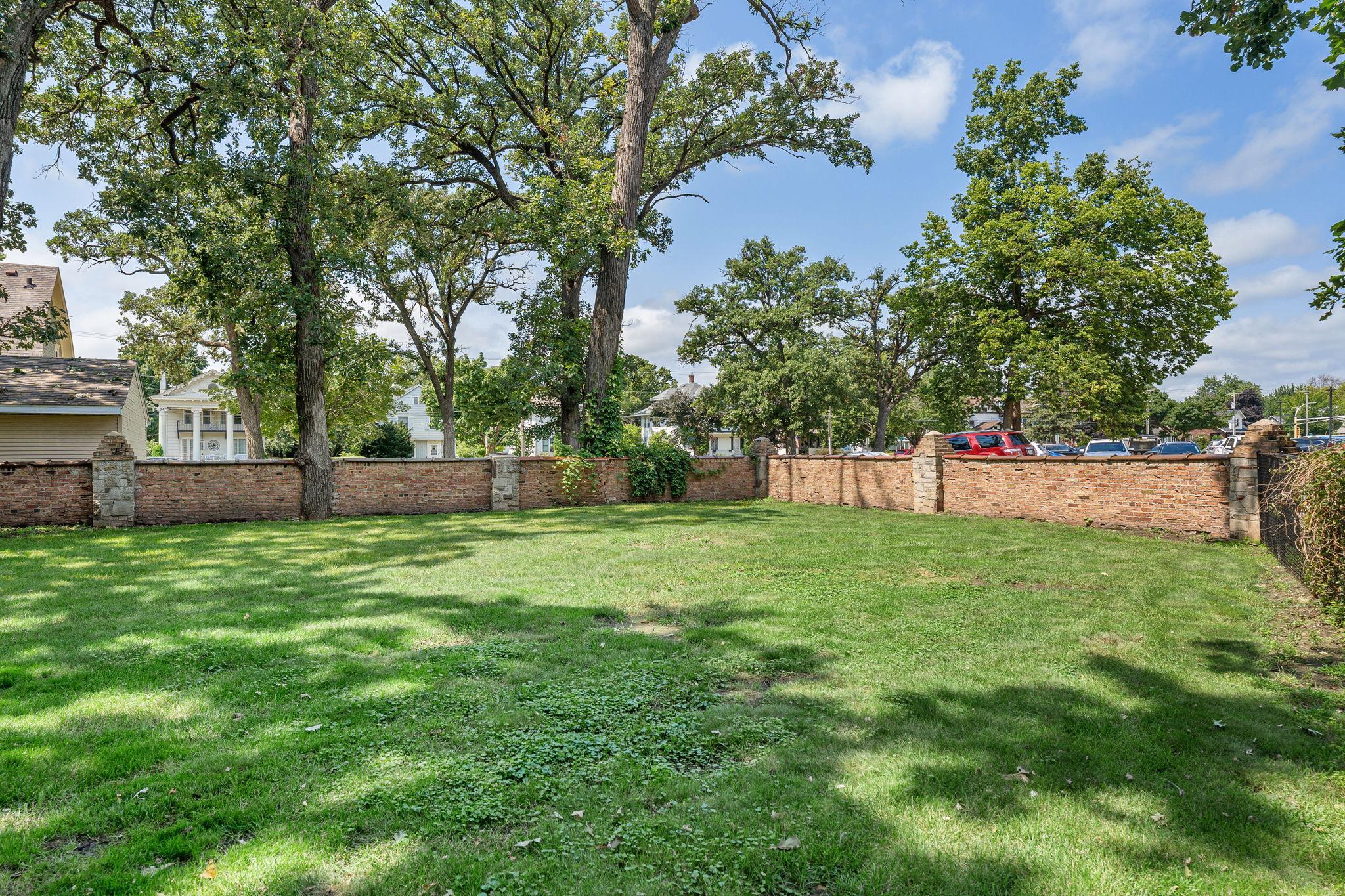 907 1st Drive Nw Property Photo 19