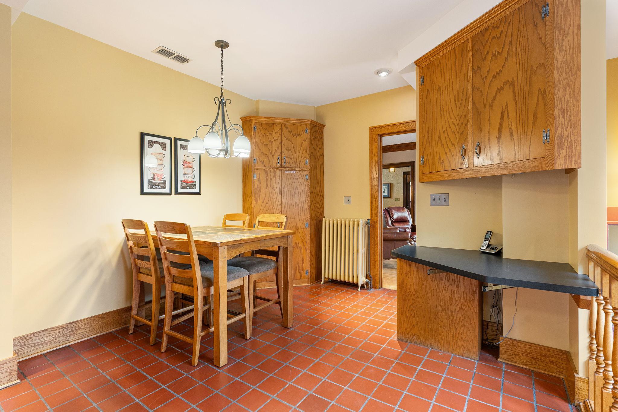 907 1st Drive Nw Property Photo 40