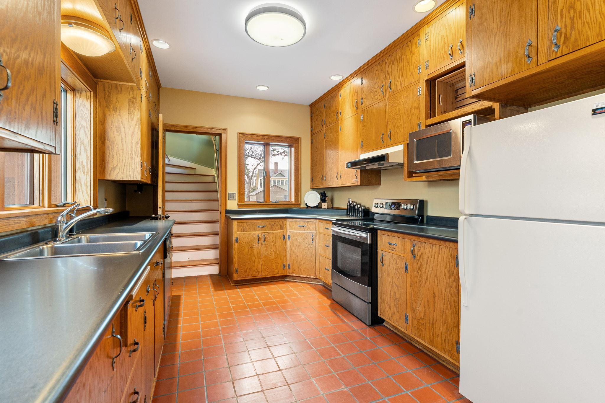 907 1st Drive Nw Property Photo 43