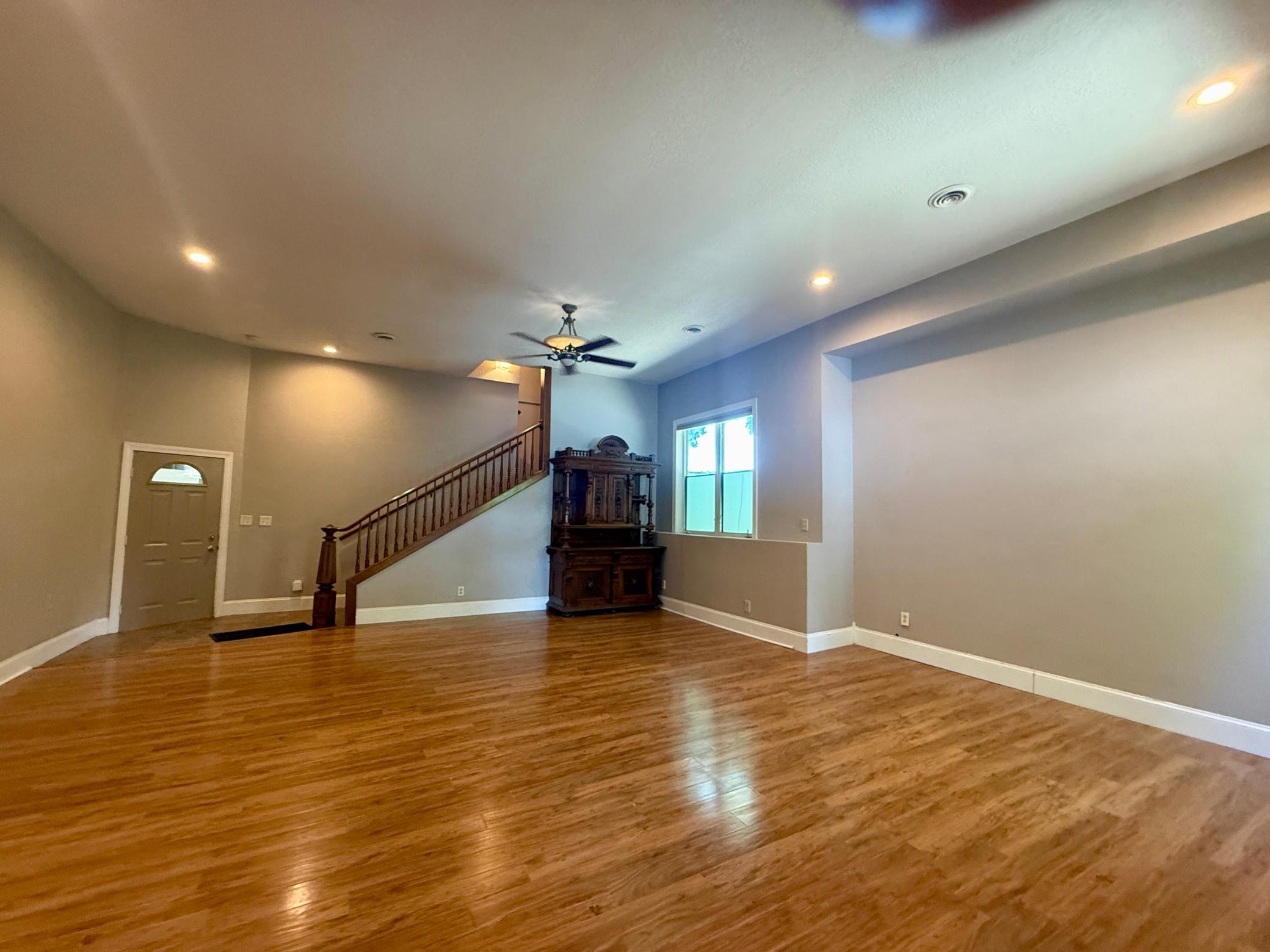 1907 S Shore Drive Property Photo 7