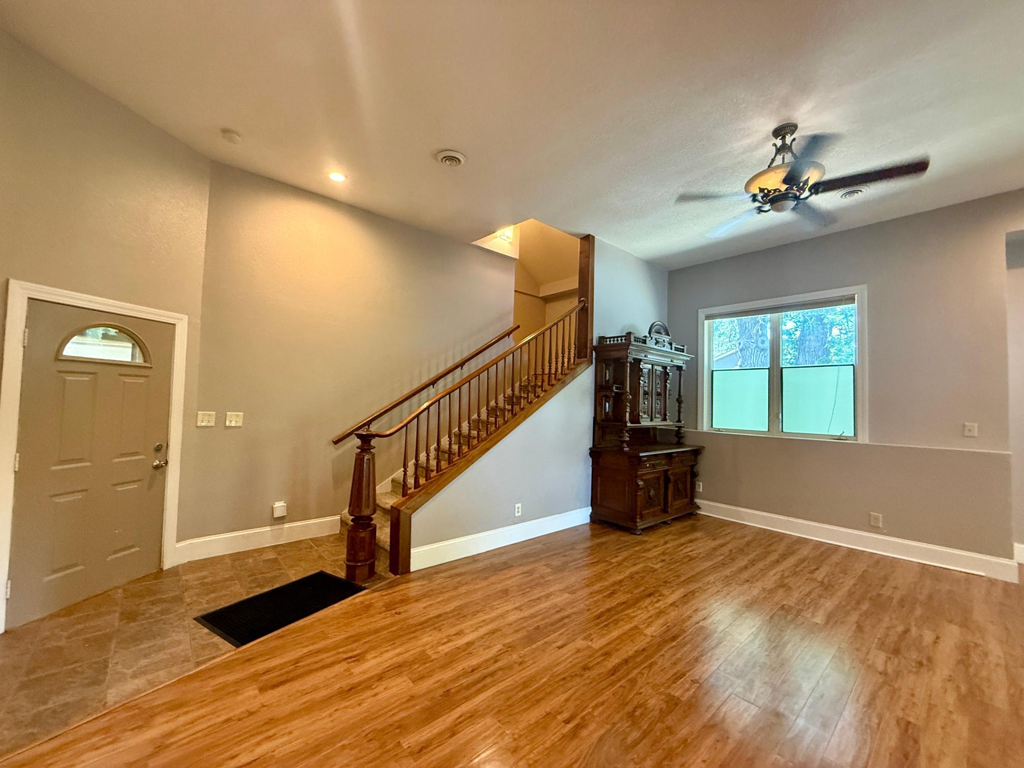 1907 S Shore Drive Property Photo 8