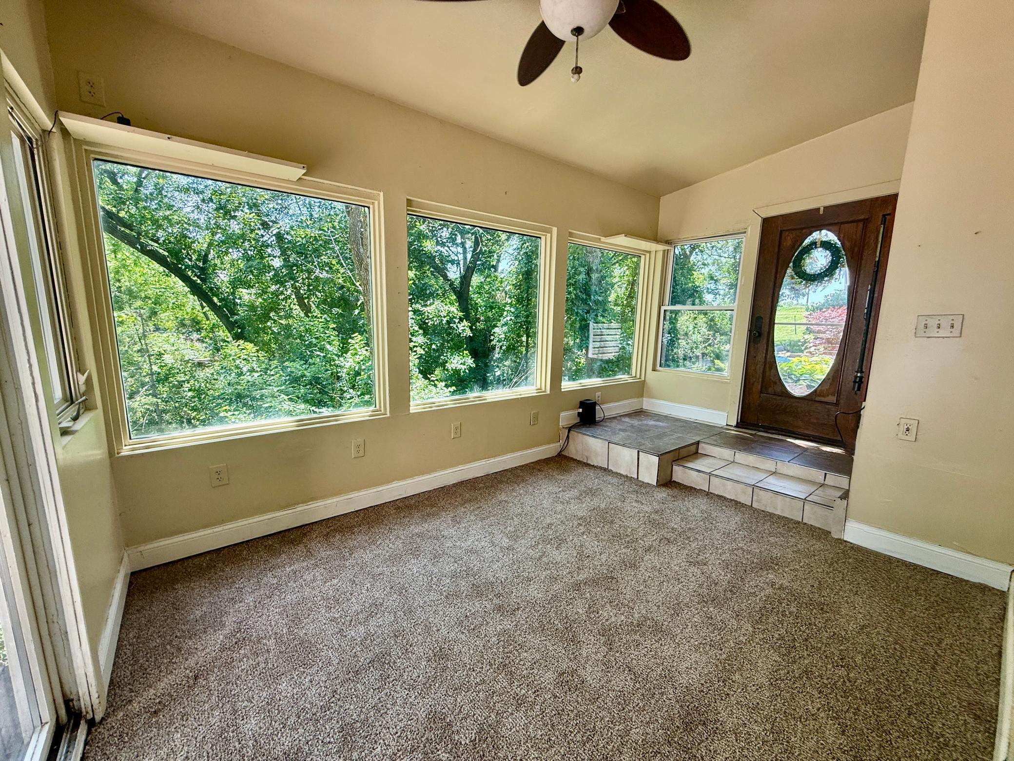 1907 S Shore Drive Property Photo 12