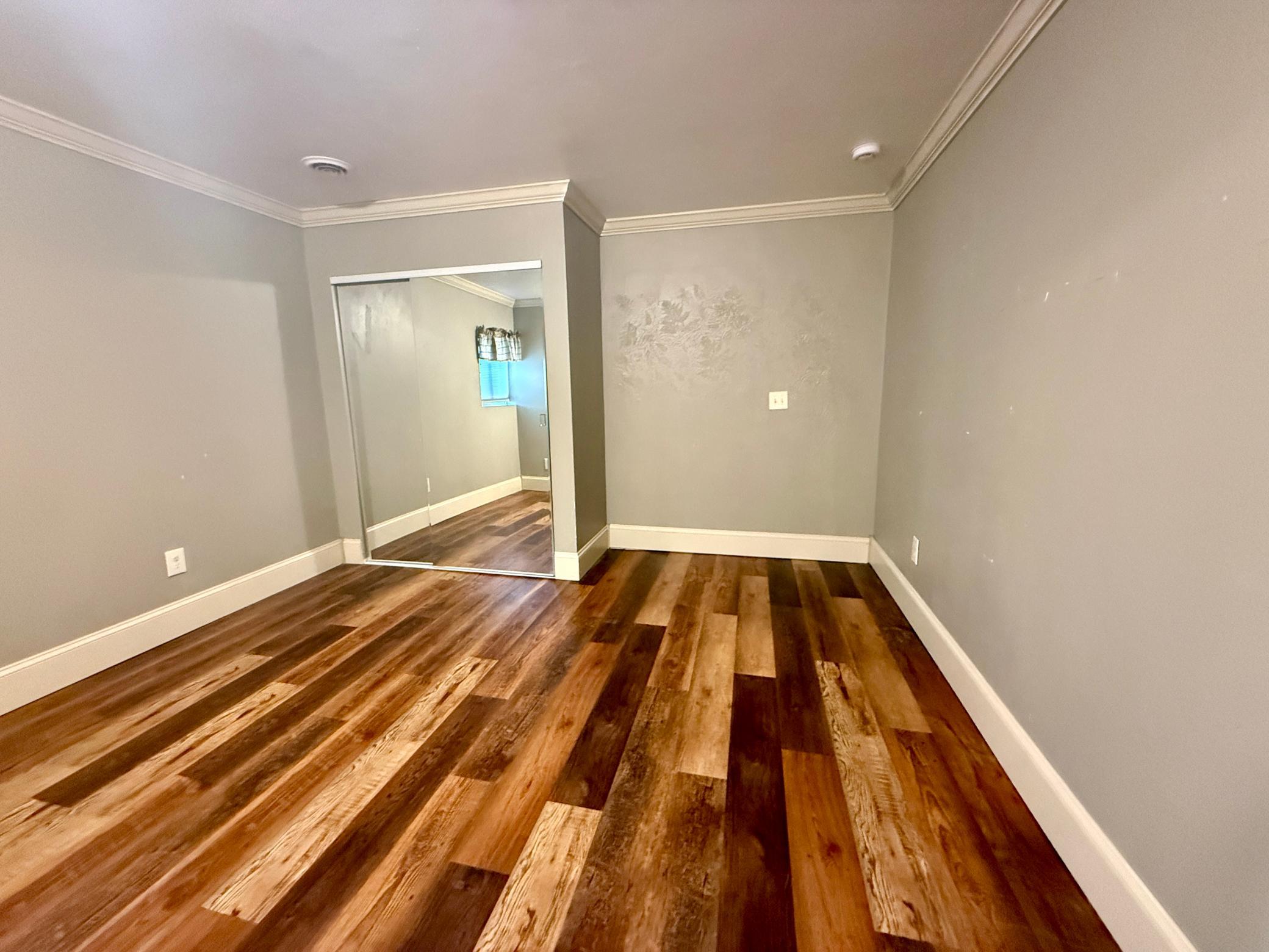 1907 S Shore Drive Property Photo 13