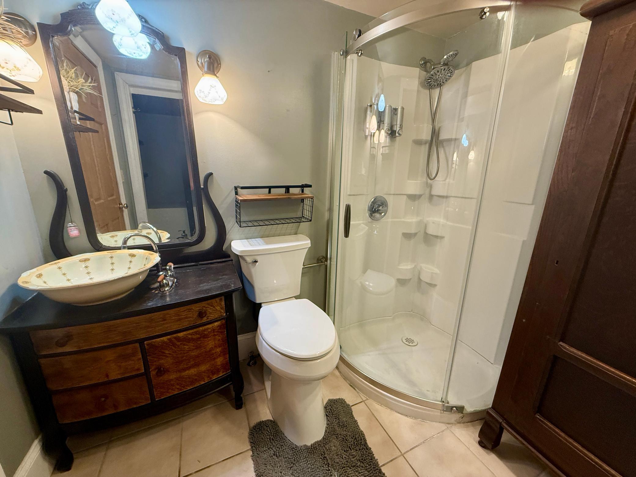 1907 S Shore Drive Property Photo 14