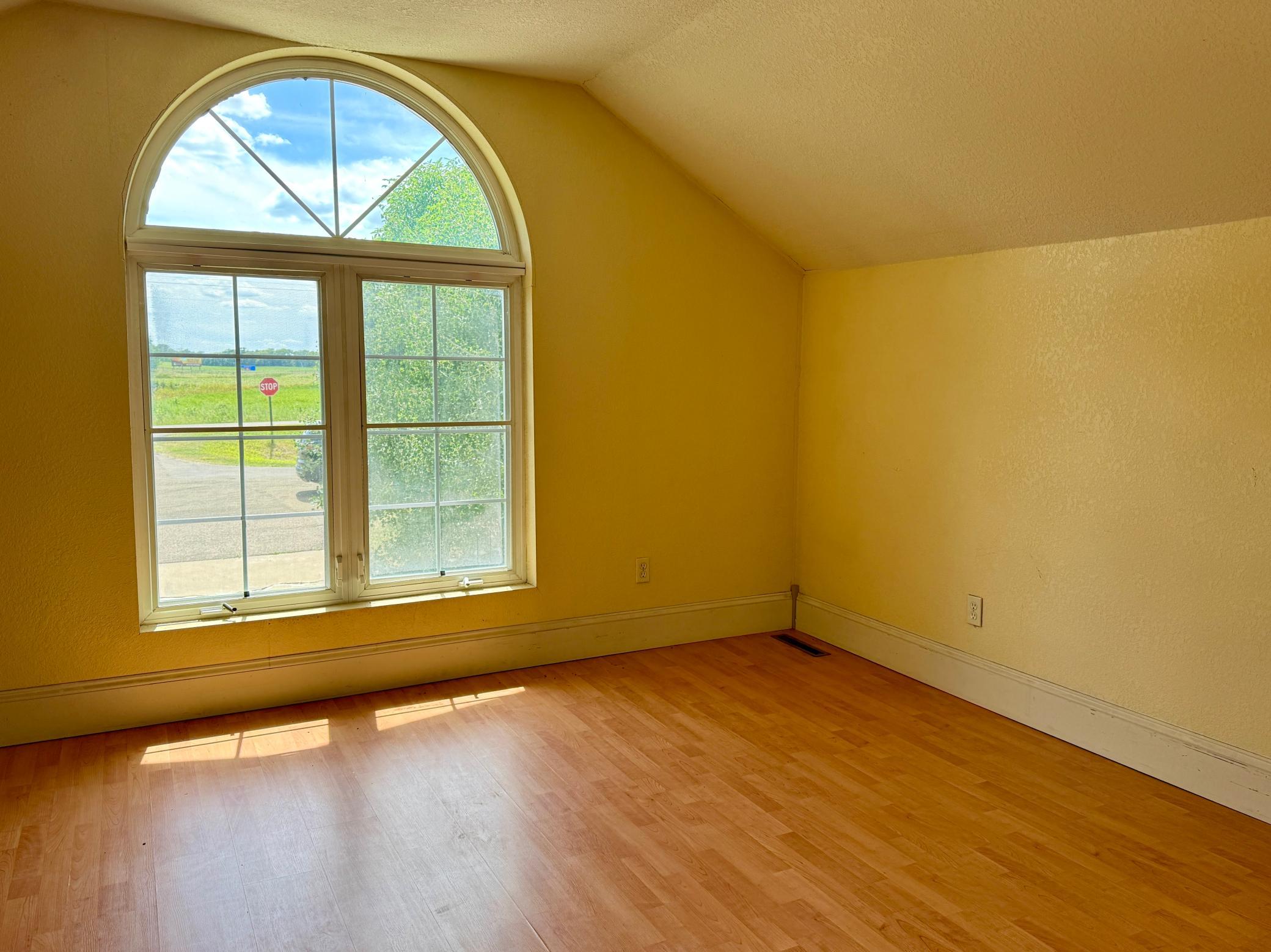 1907 S Shore Drive Property Photo 18