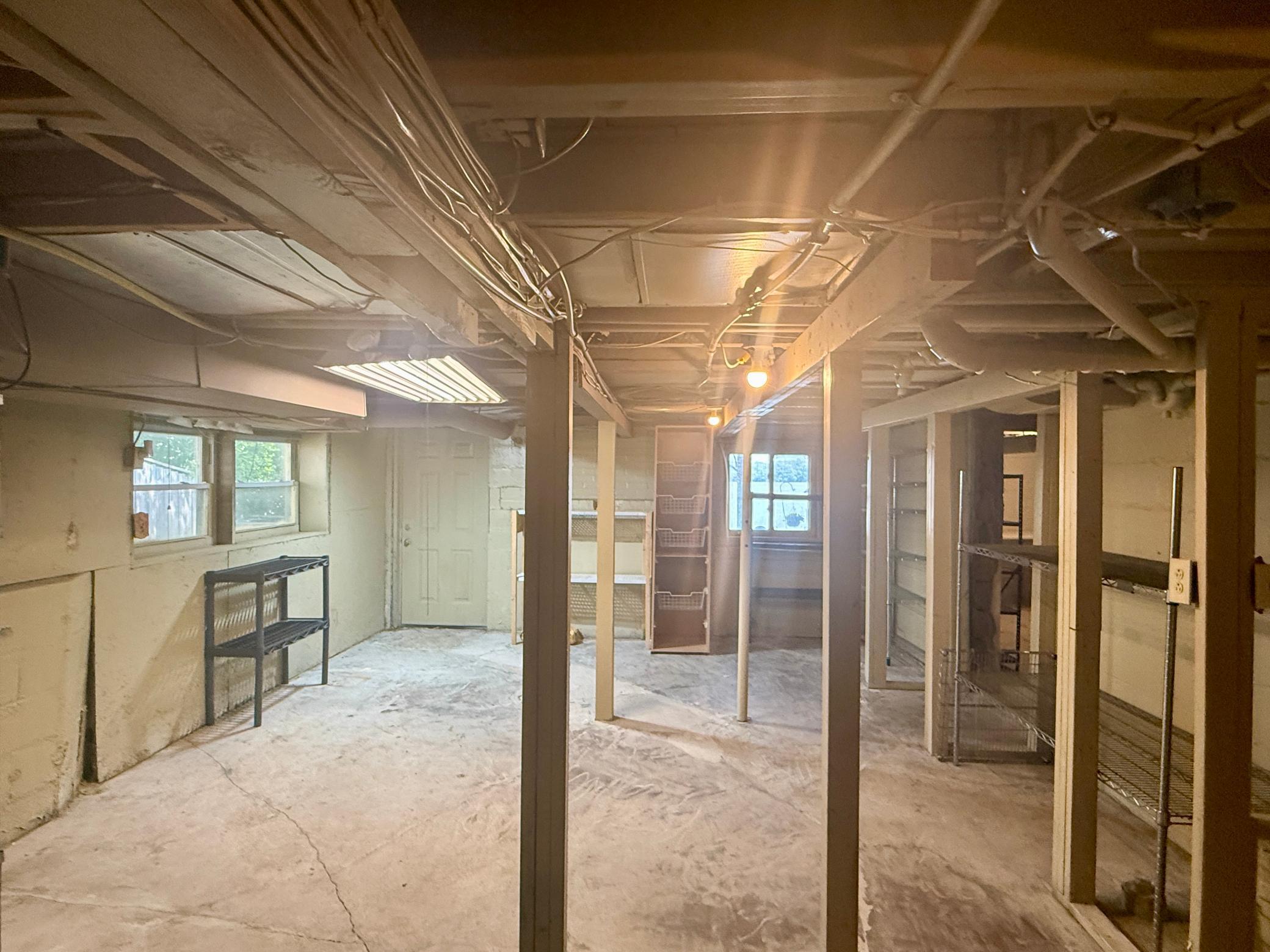 1907 S Shore Drive Property Photo 19