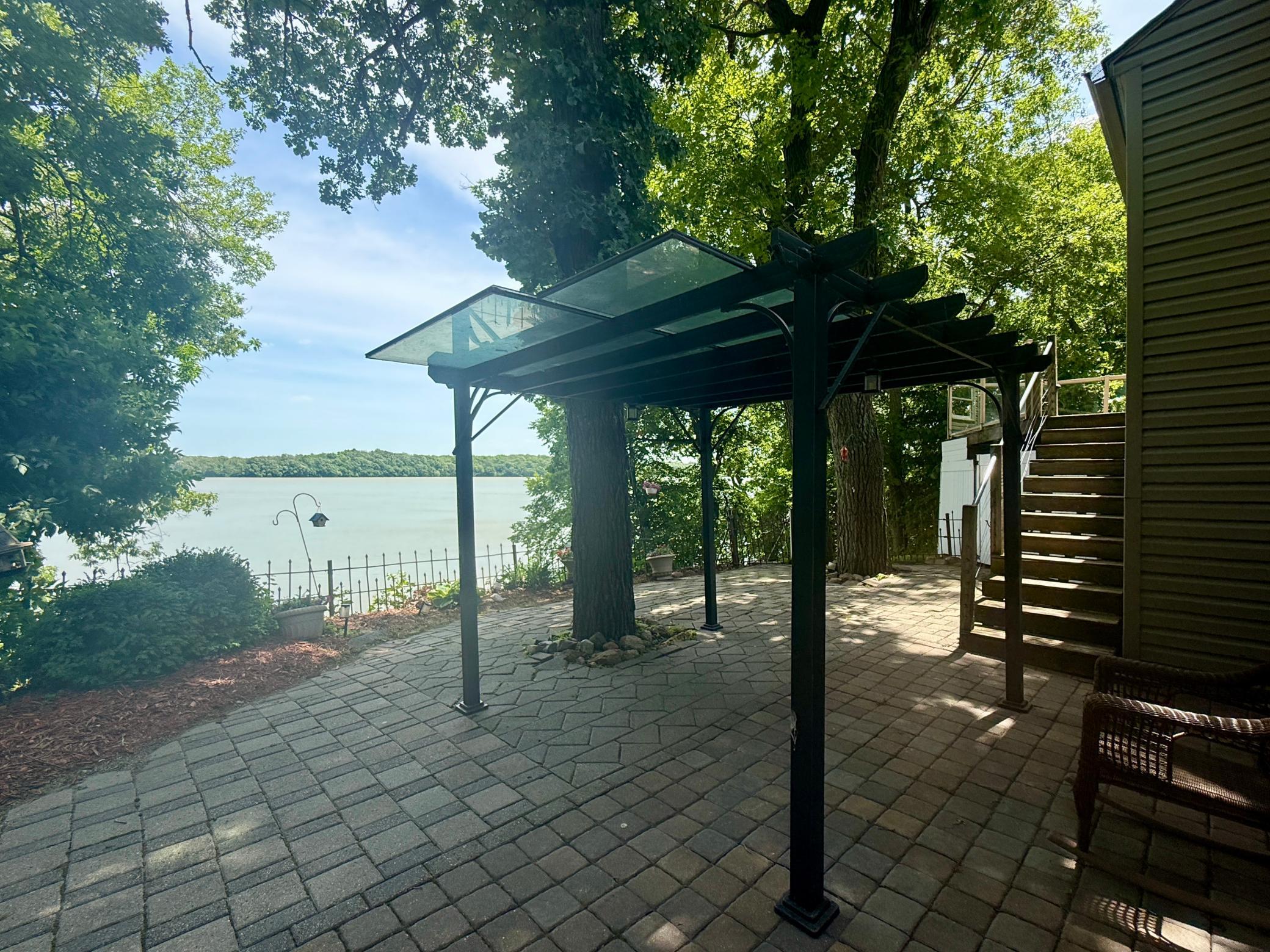 1907 S Shore Drive Property Photo 23