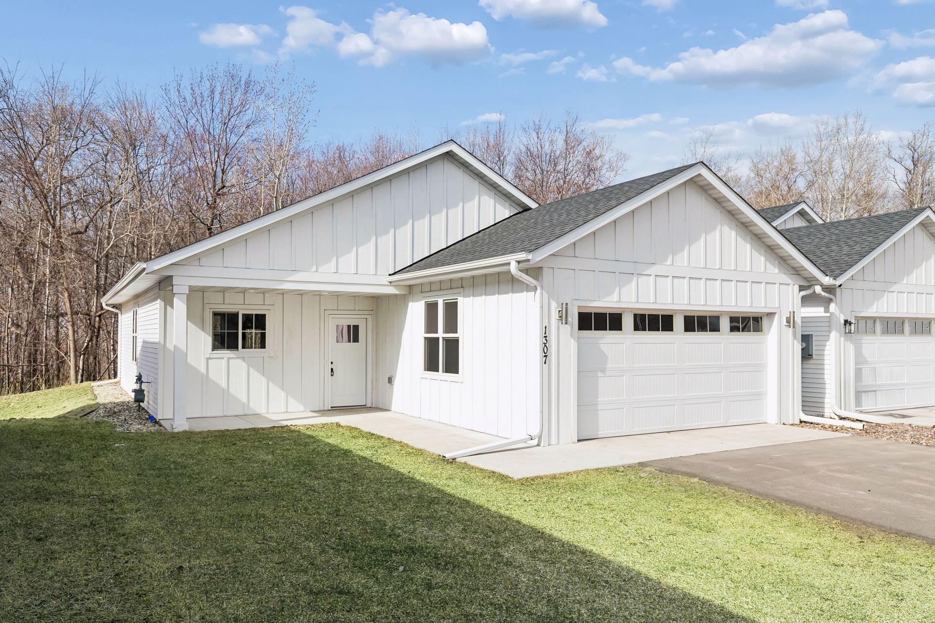 1307 Prairie Lane Property Photo 1