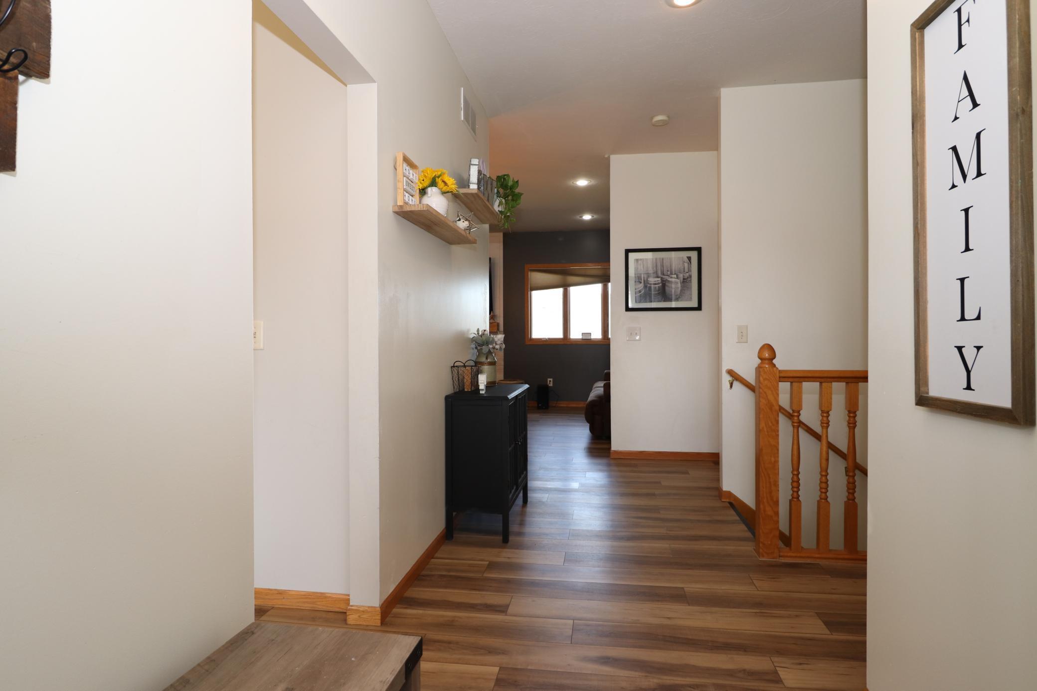 211 8th Avenue Nw Property Photo 8