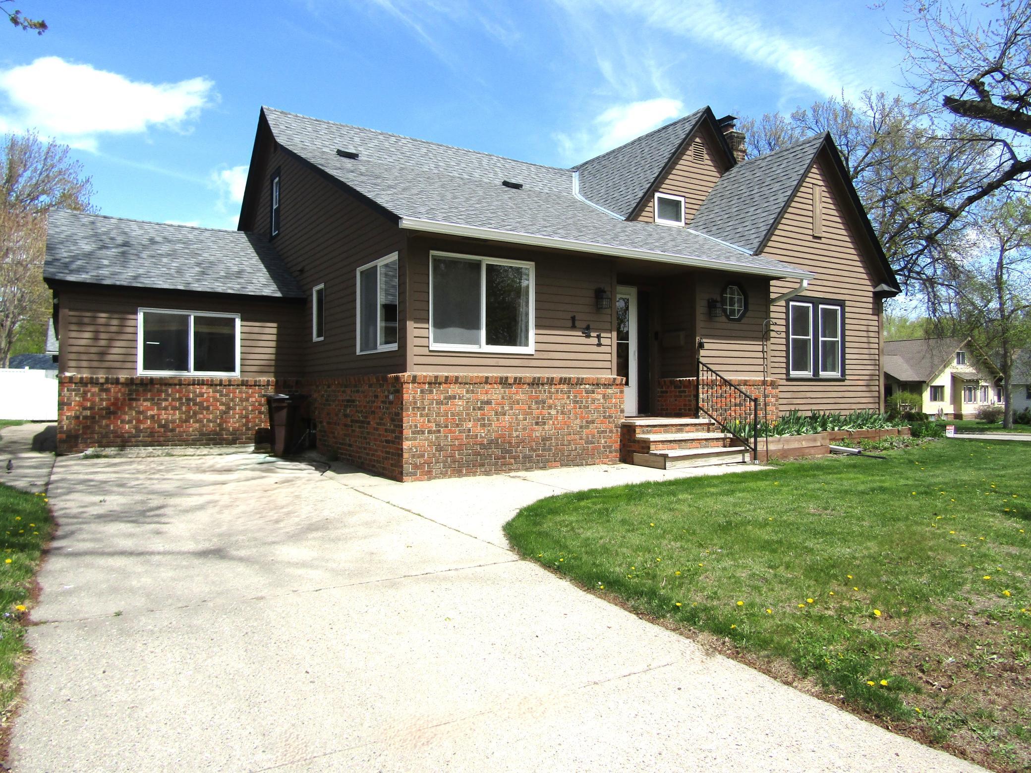 141 Summit Avenue Property Photo 3