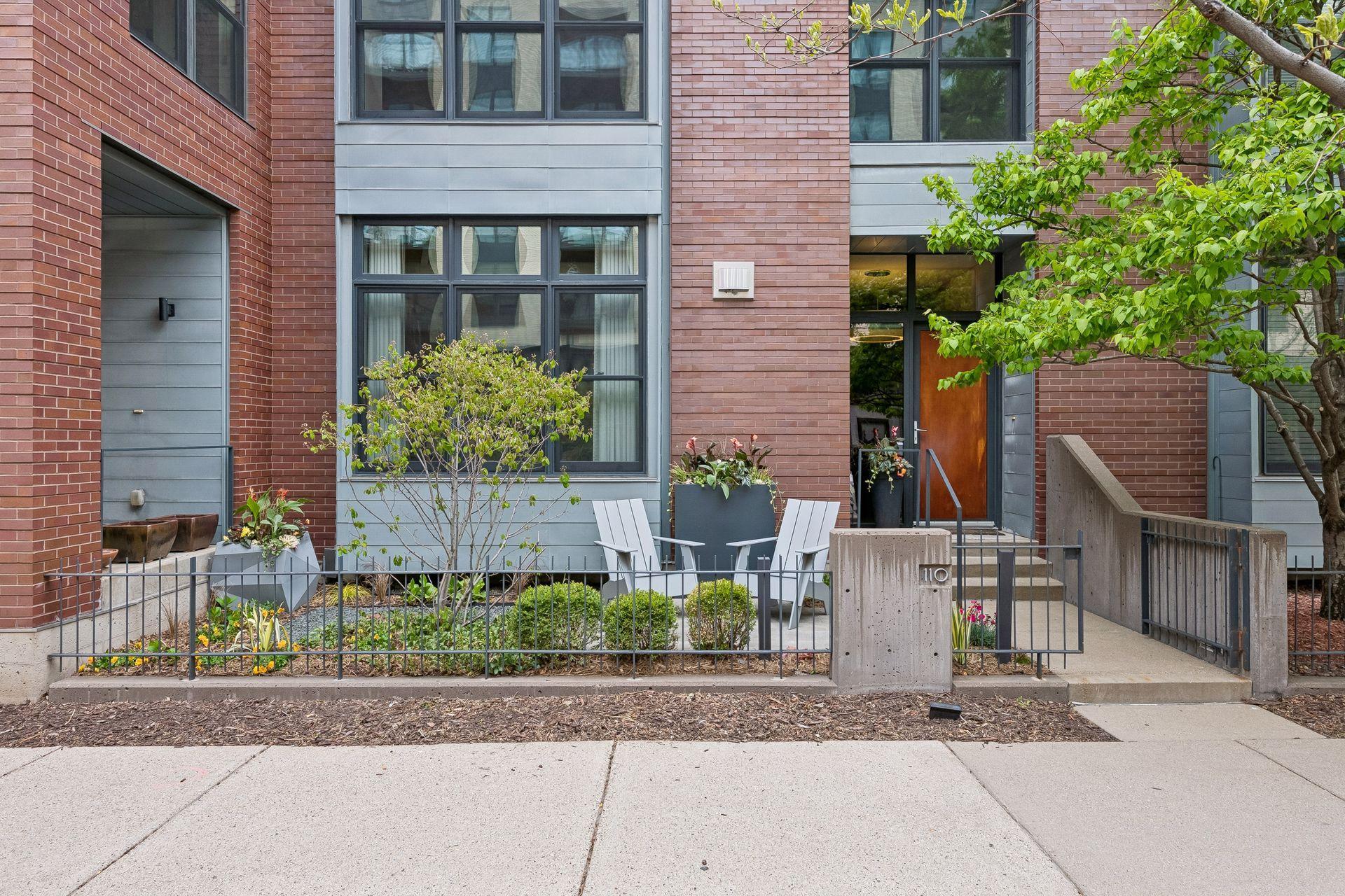 200 Park Avenue 110 Property Photo 1