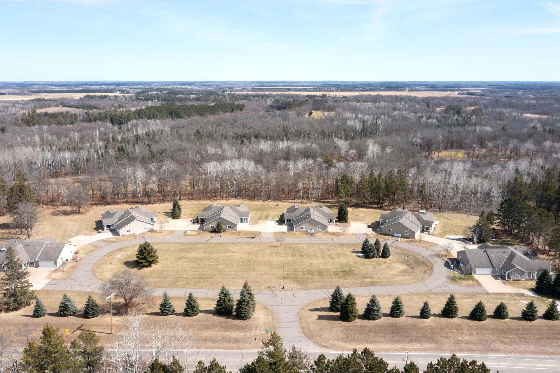 12762 Vintage Circle Property Photo 4