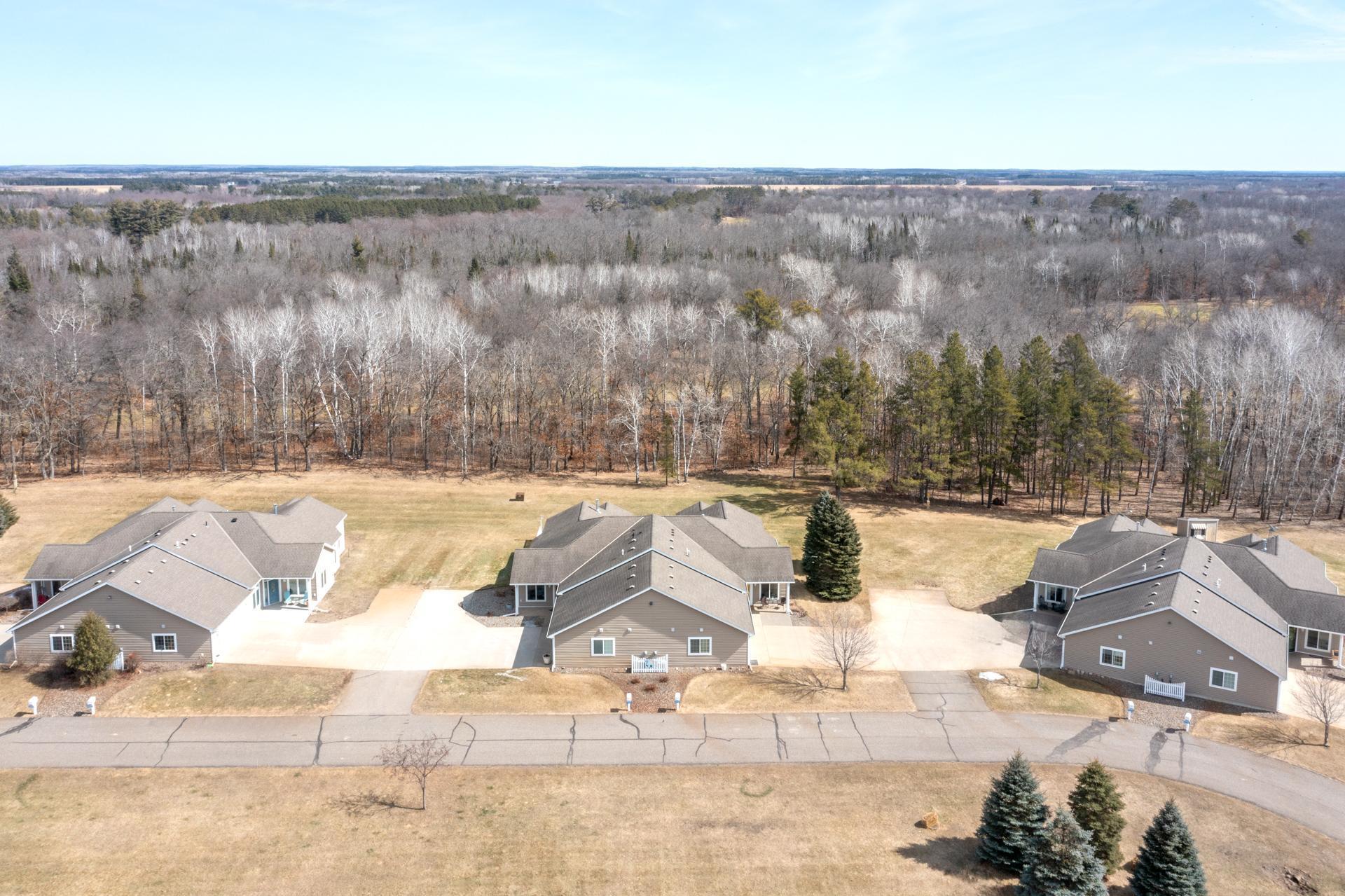 12762 Vintage Circle Property Photo 5