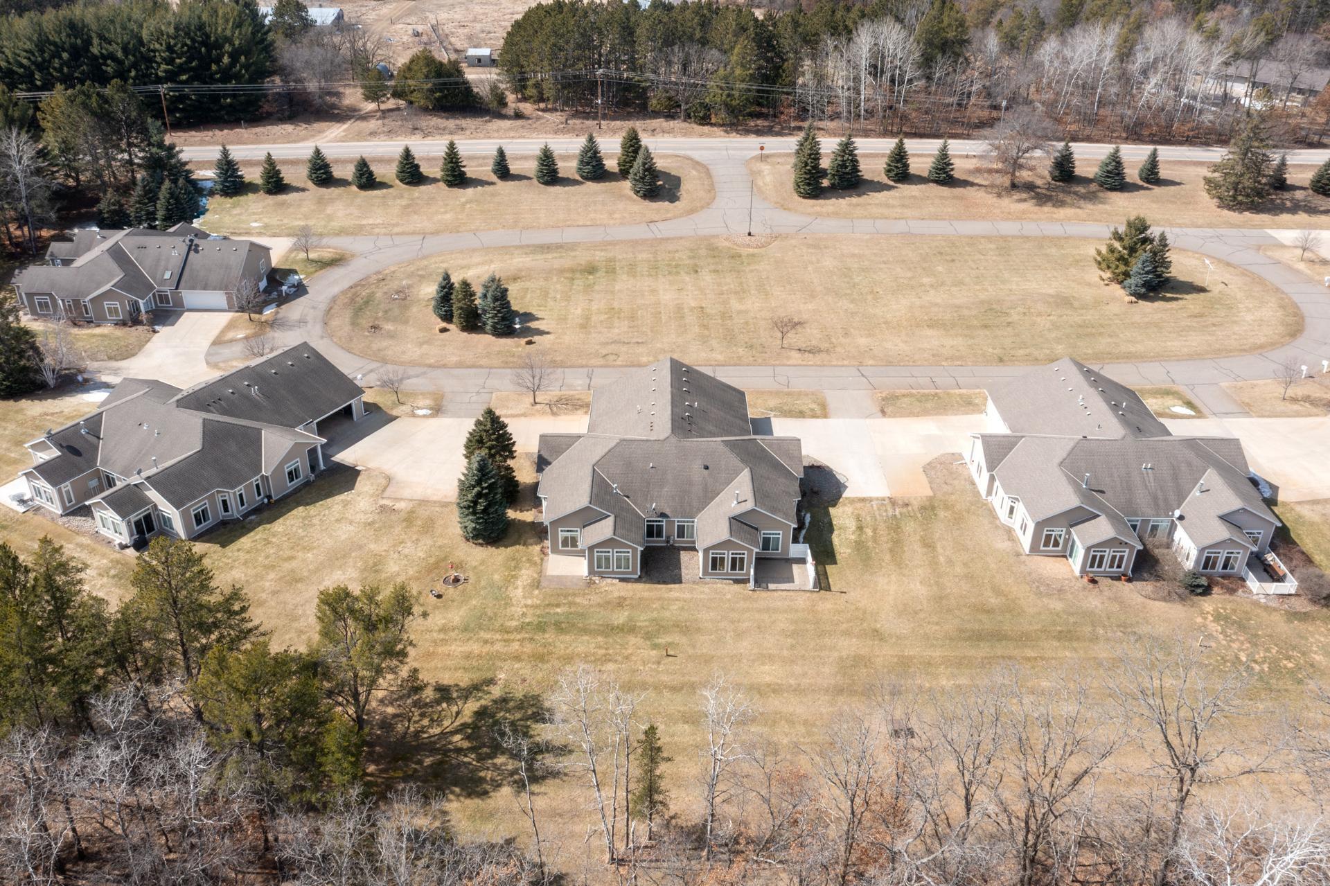 12762 Vintage Circle Property Photo 7