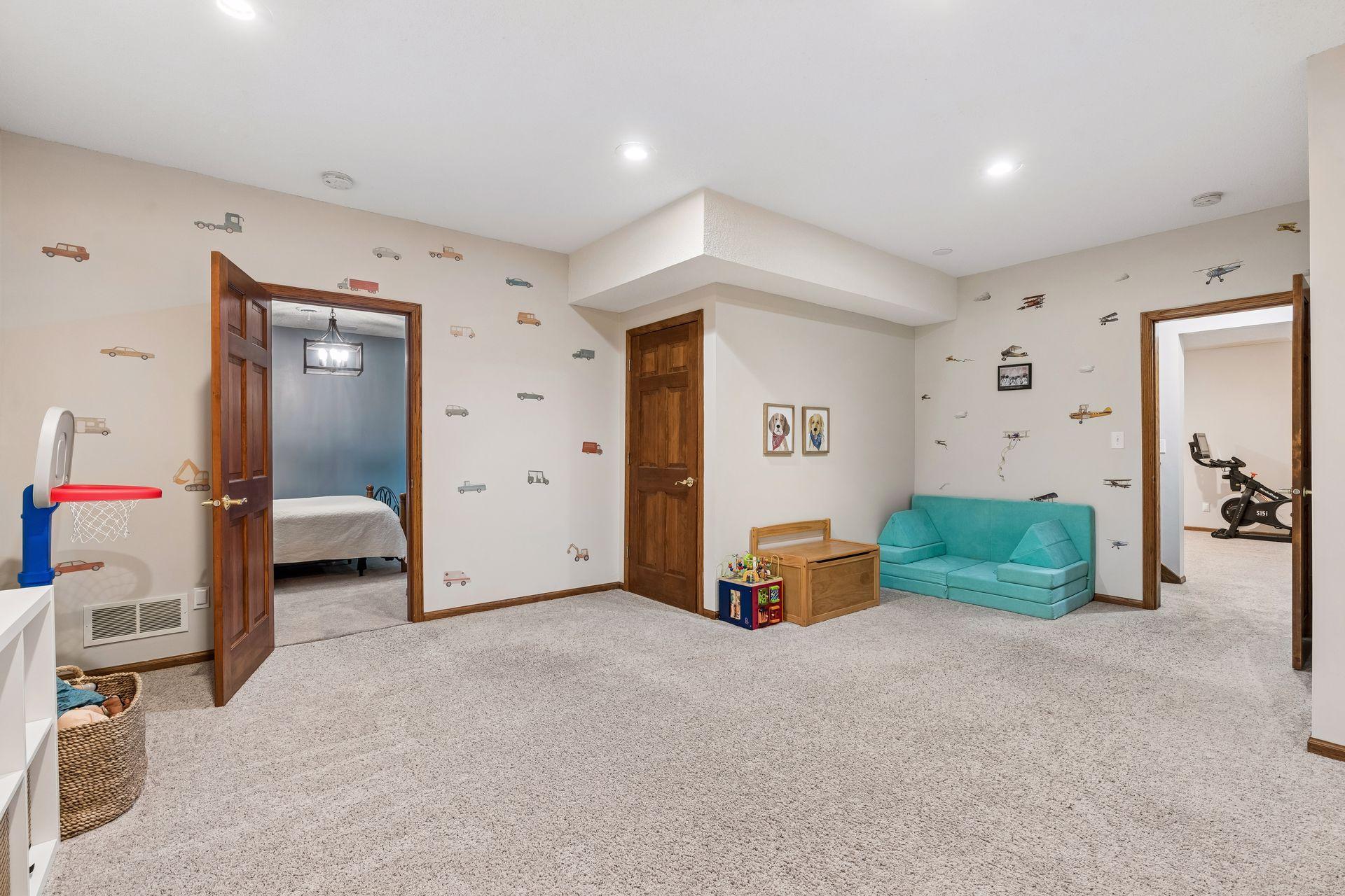 4299 Westchester Circle Property Photo 43