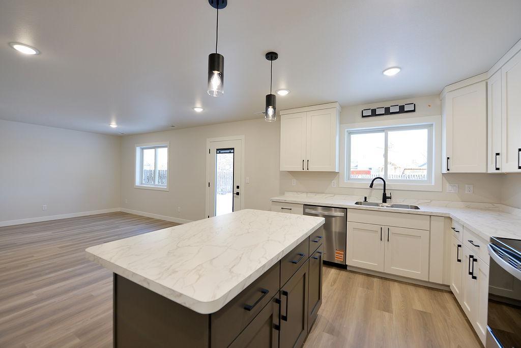 323 3rd Street Property Photo 12