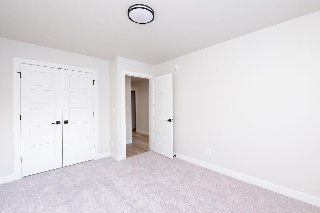 323 3rd Street Property Photo 23