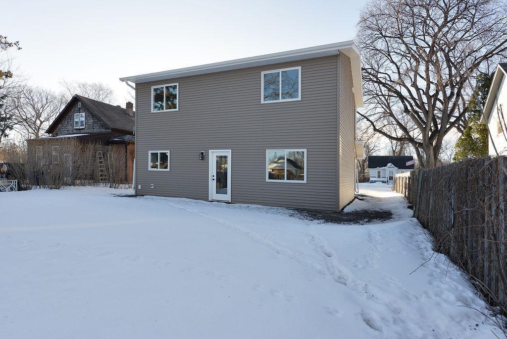 323 3rd Street Property Photo 31