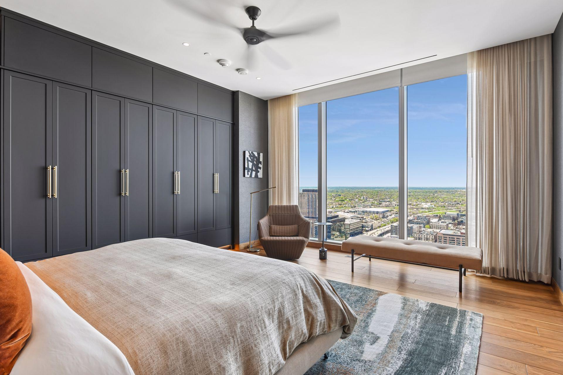 255 Hennepin Avenue 3303 Property Photo 38
