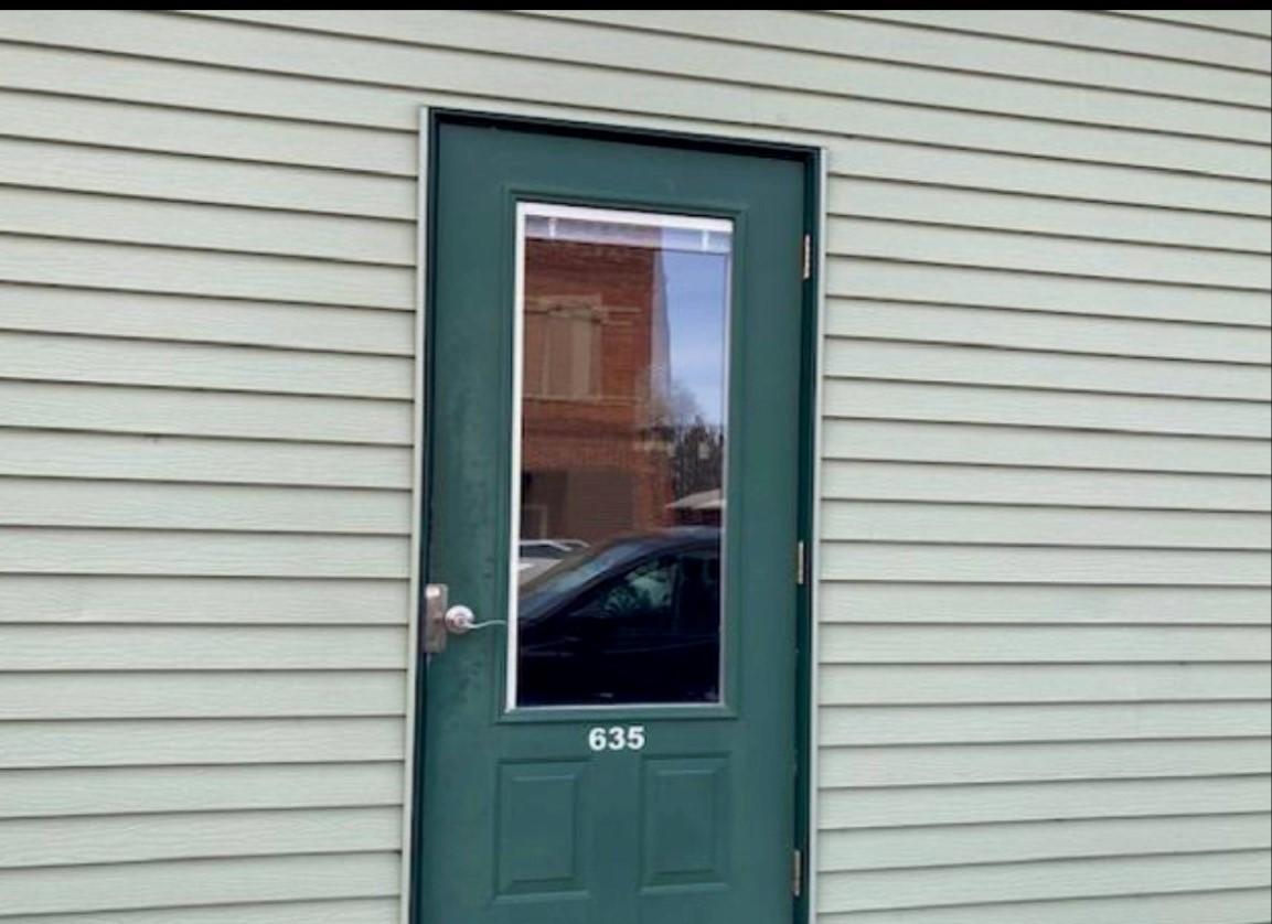 300 Pine Street Property Photo 11