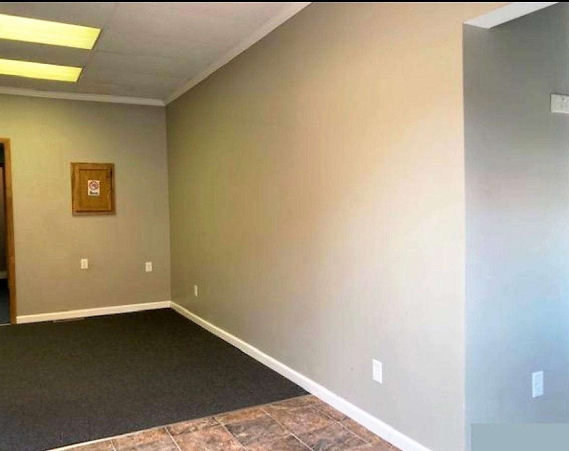 300 Pine Street Property Photo 13