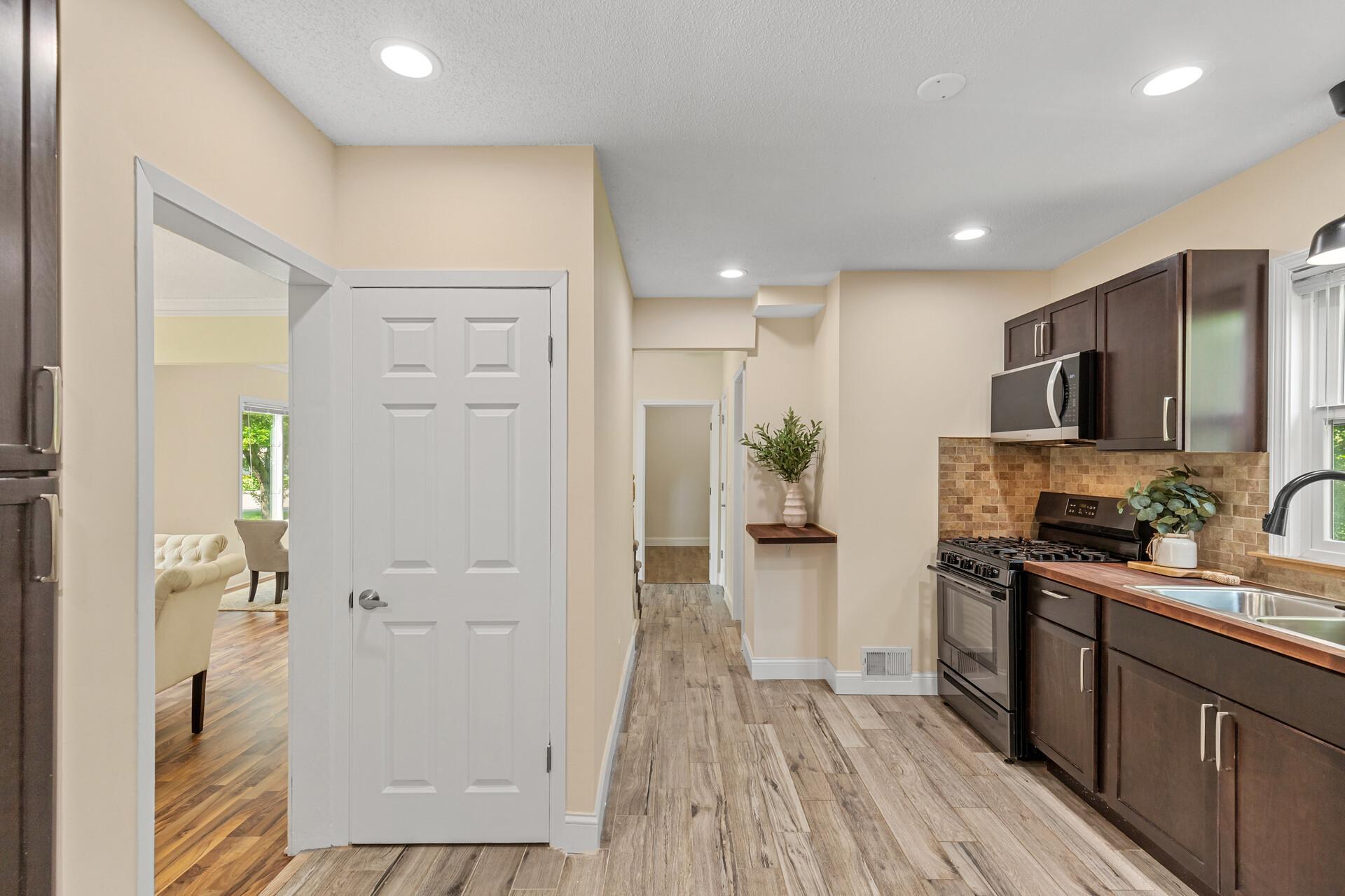 3737 Baker Road Property Photo 13