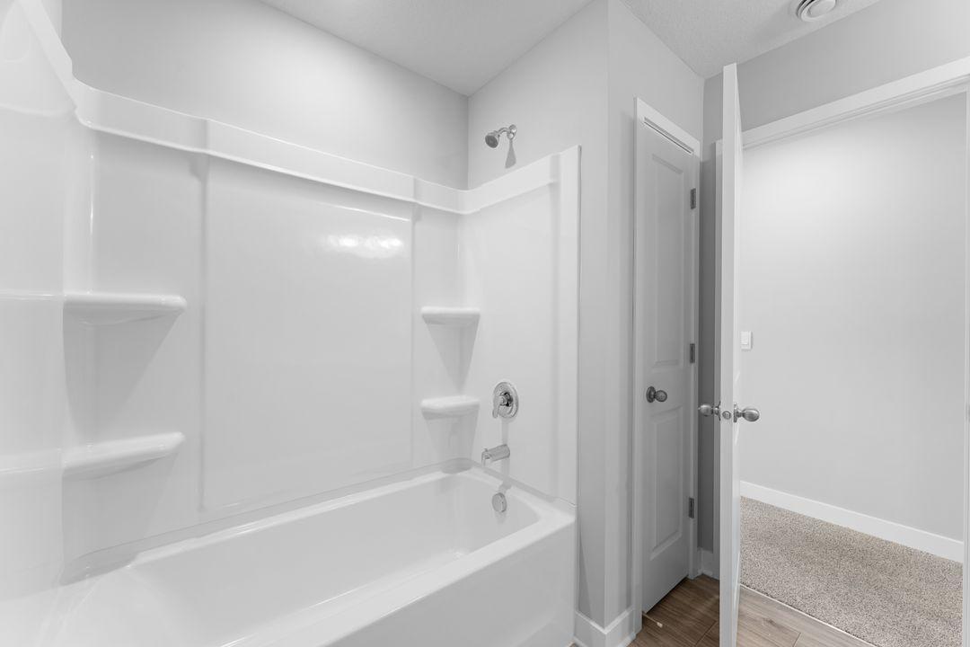 953 Huntington Way Property Photo 14