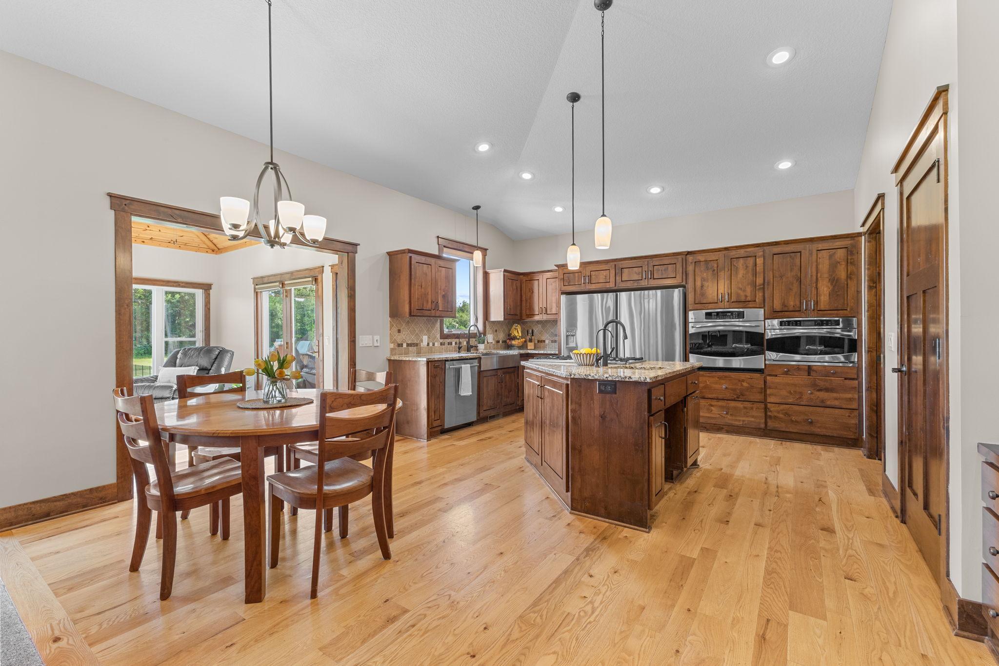 23555 Saddle Ridge Drive Property Photo 10
