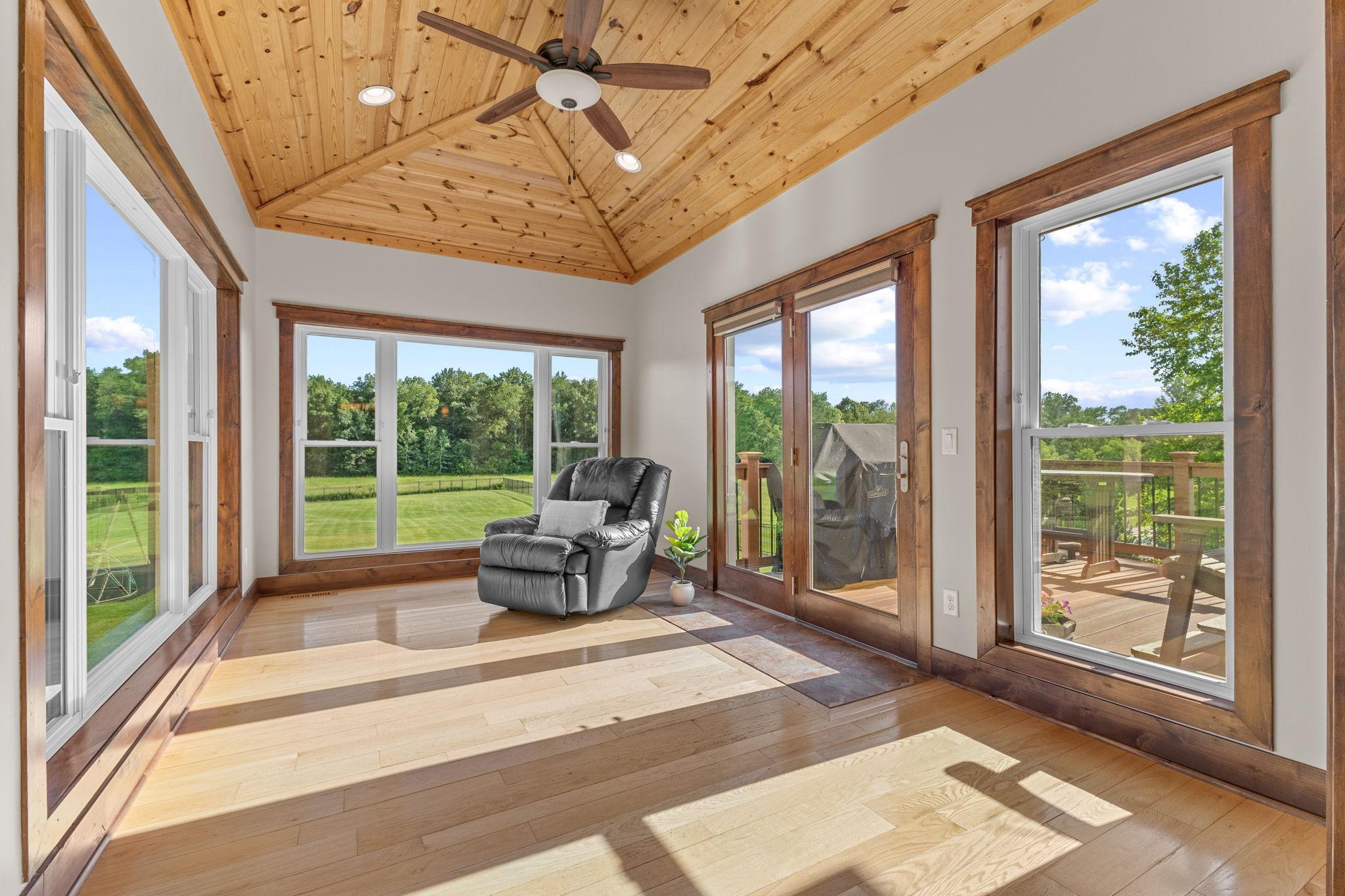 23555 Saddle Ridge Drive Property Photo 17
