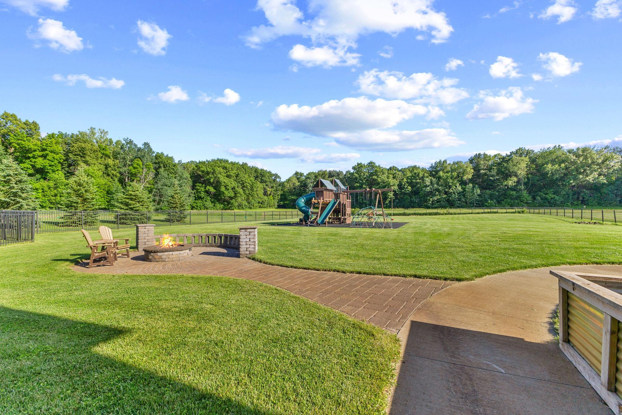 23555 Saddle Ridge Drive Property Photo 36