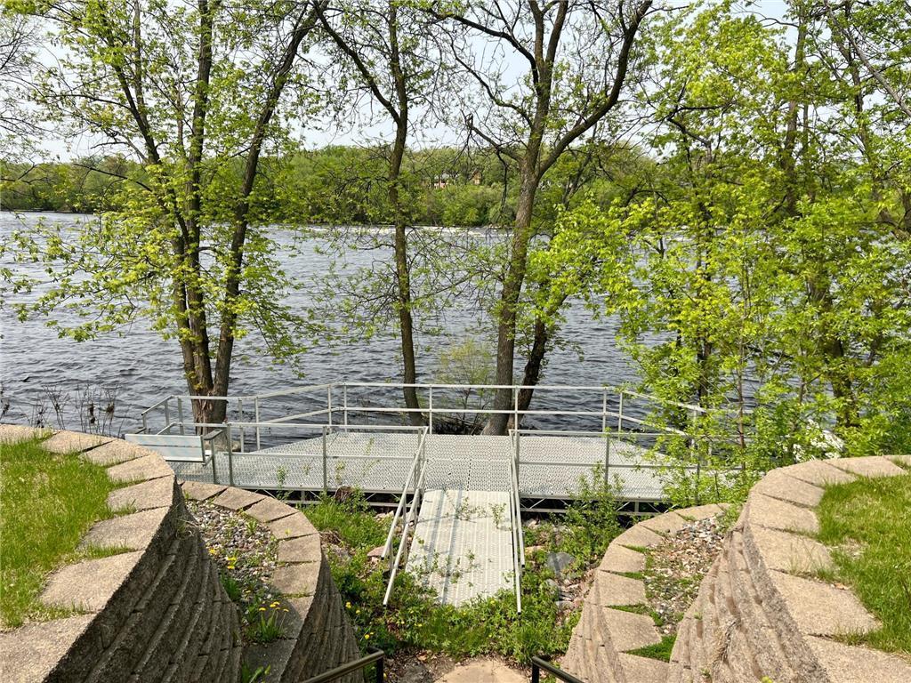 37 Portage Trail Property Photo 16