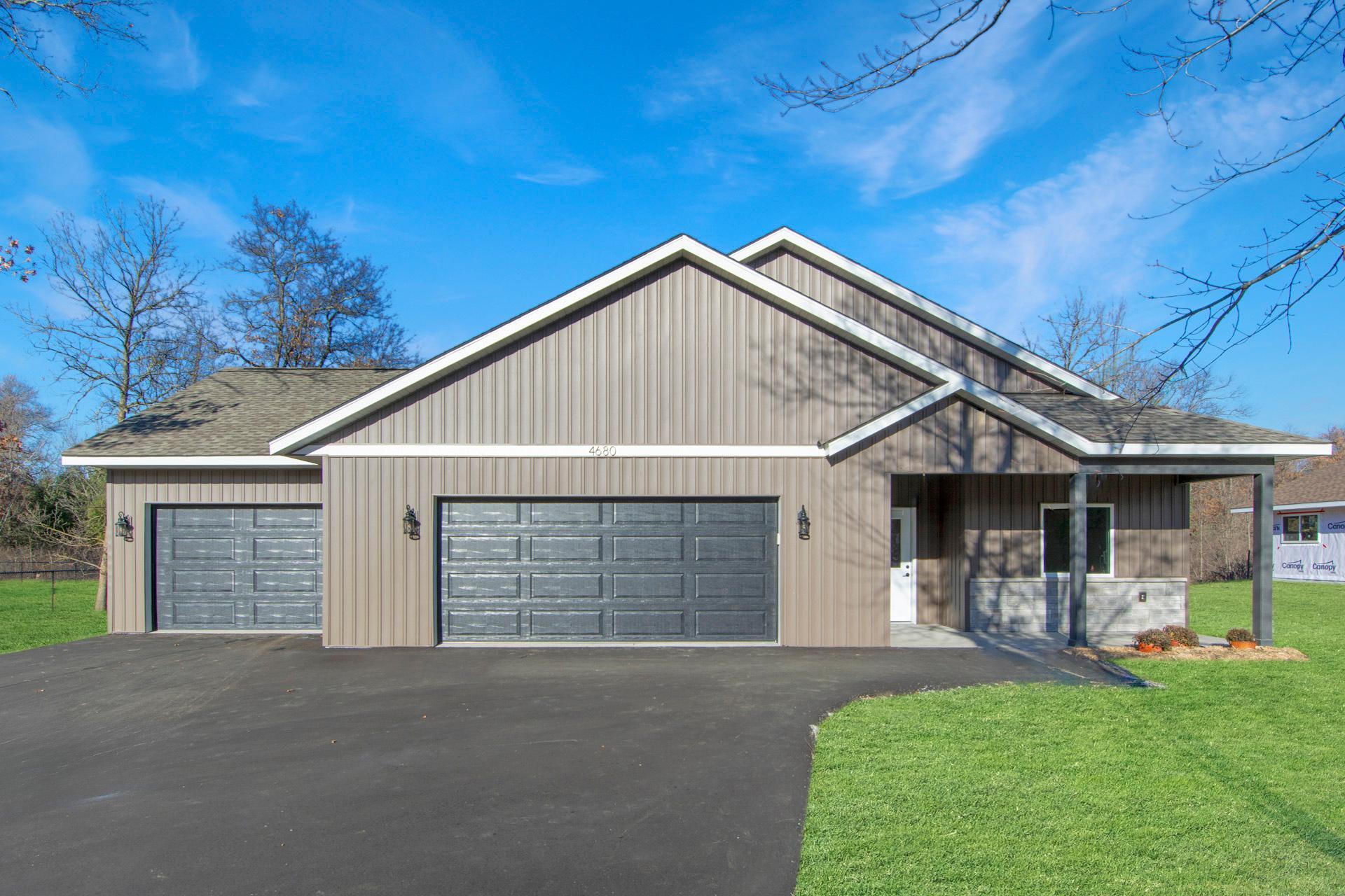 4680 Cedar Scenic Road Property Photo 2