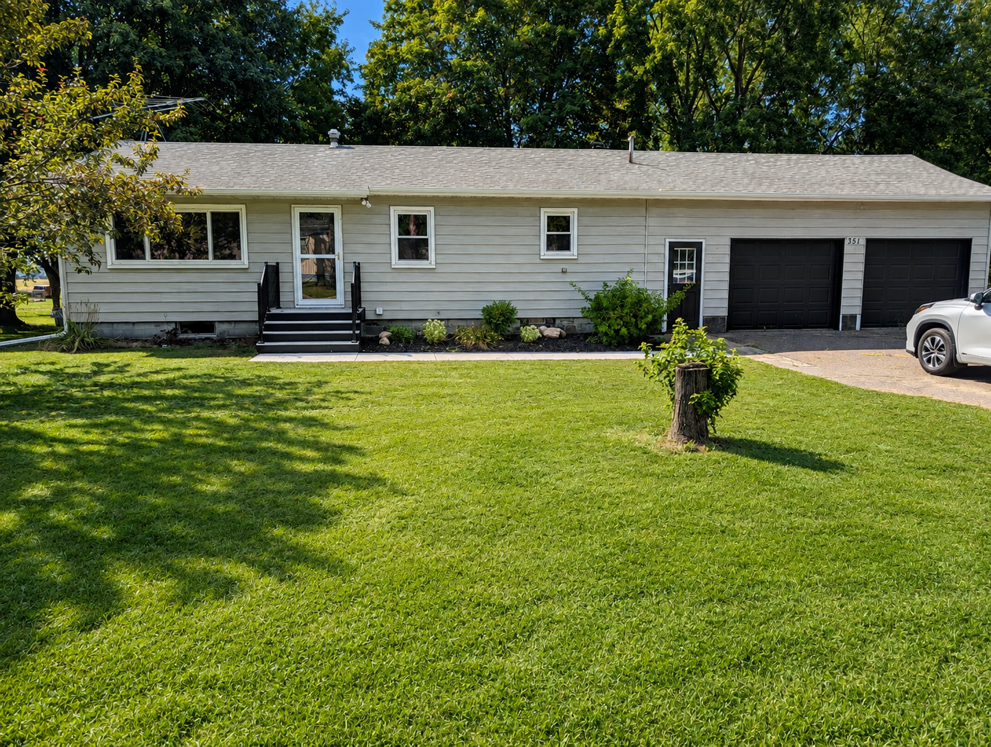 351 Horsmann Avenue Property Photo 1