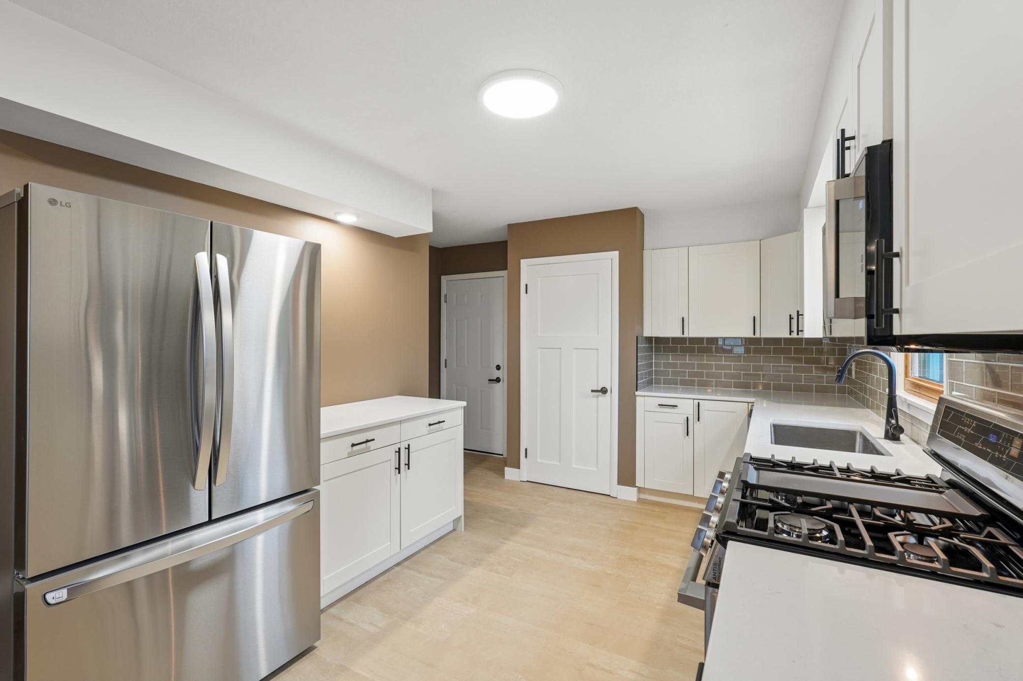 351 Horsmann Avenue Property Photo 13