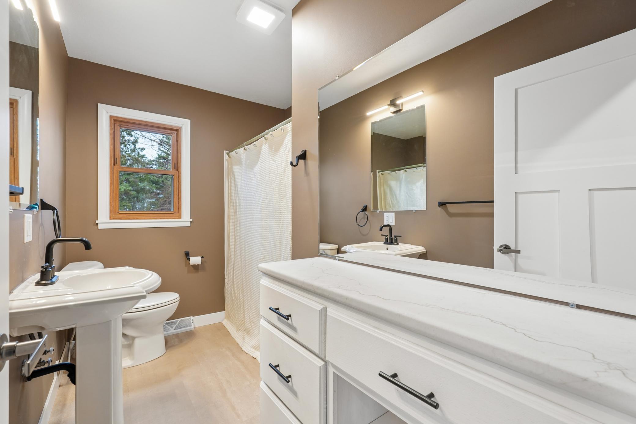 351 Horsmann Avenue Property Photo 18