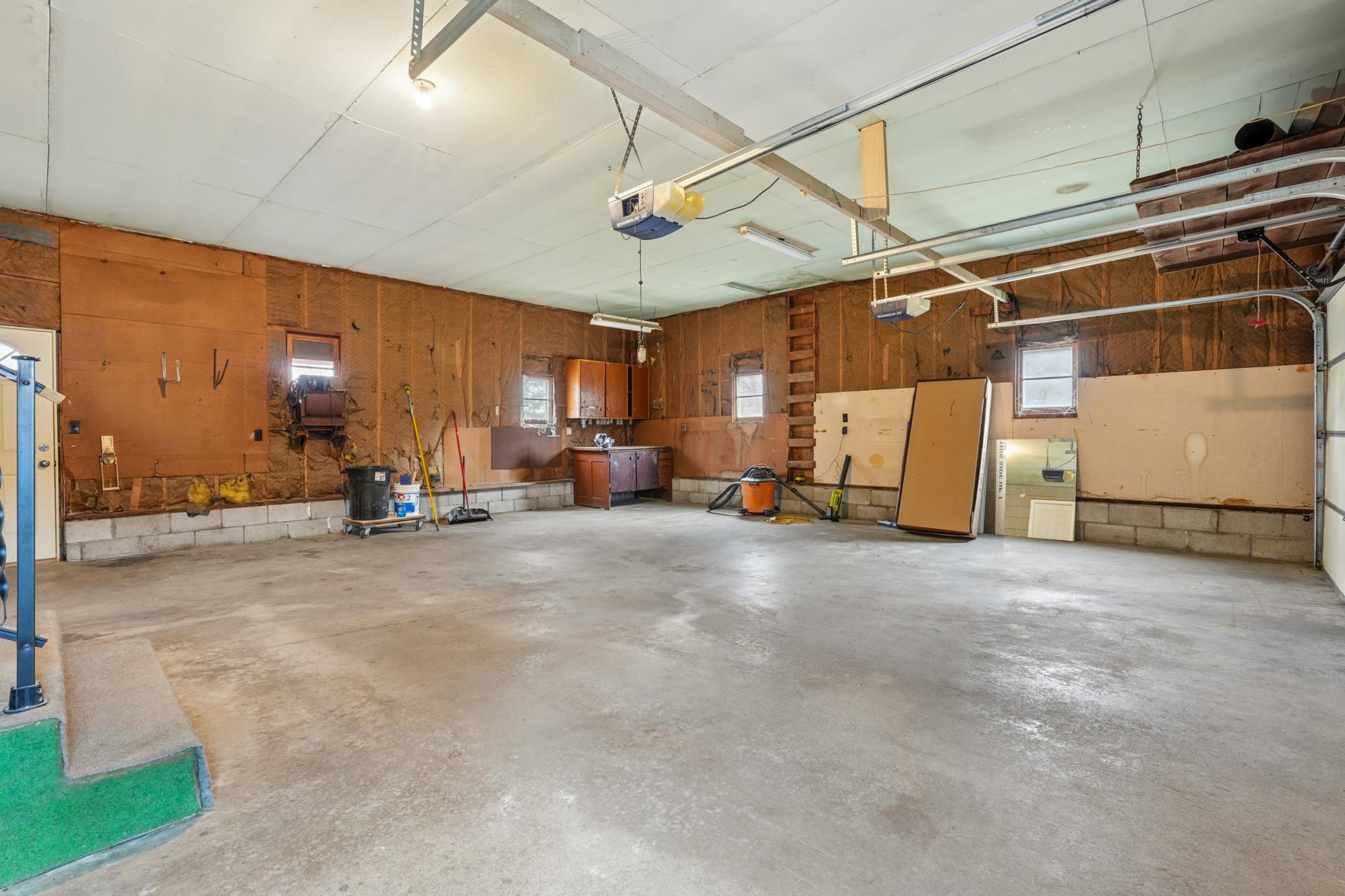 351 Horsmann Avenue Property Photo 32