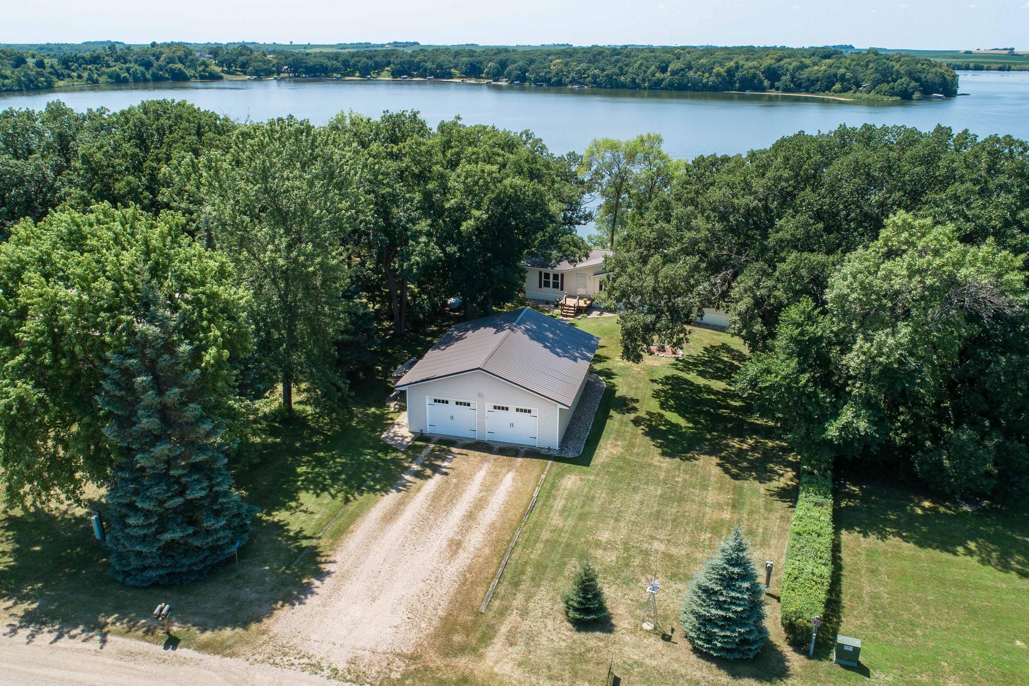14547 Hilltop Road Property Photo 2