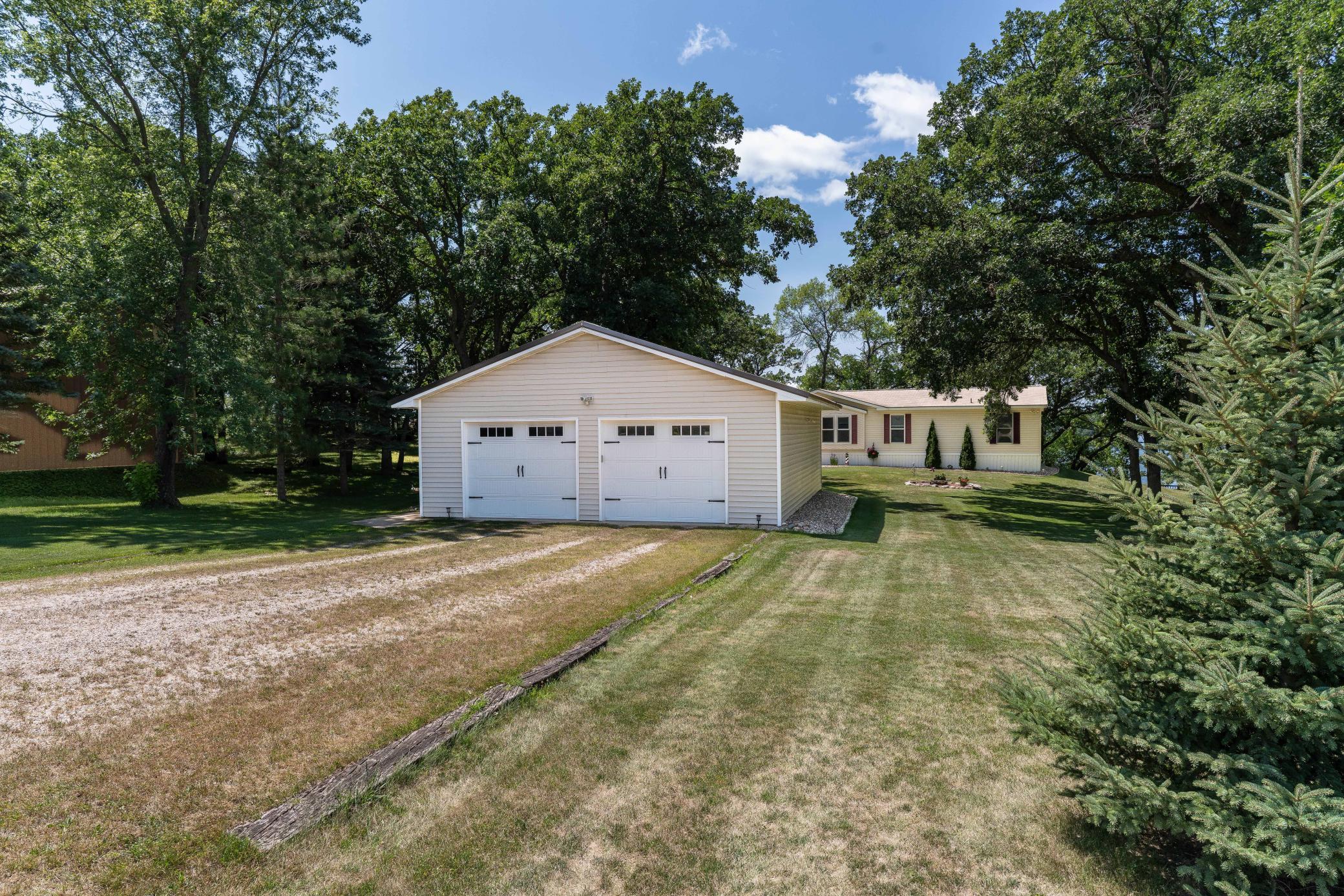 14547 Hilltop Road Property Photo 5
