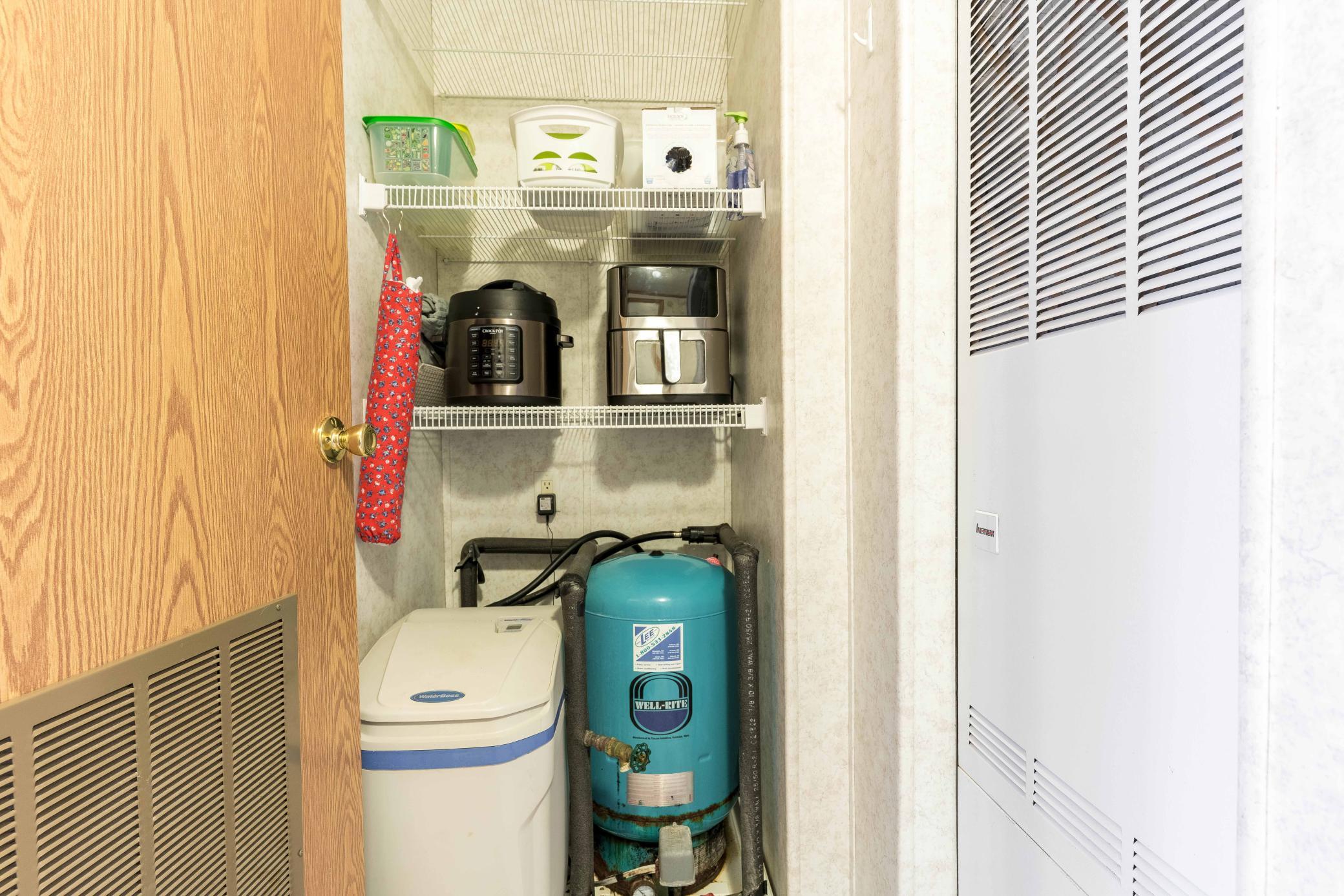 14547 Hilltop Road Property Photo 28