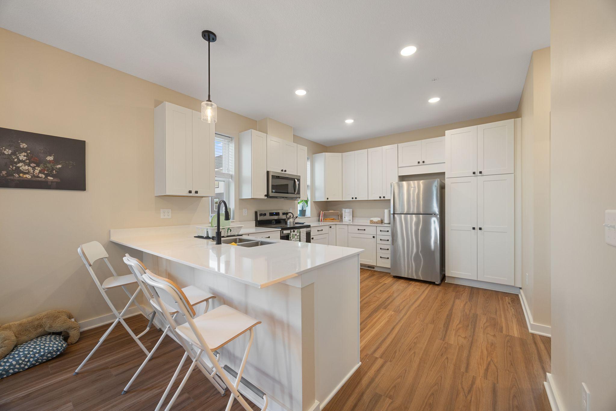 2155 Ivy Avenue E 1 Property Photo 3