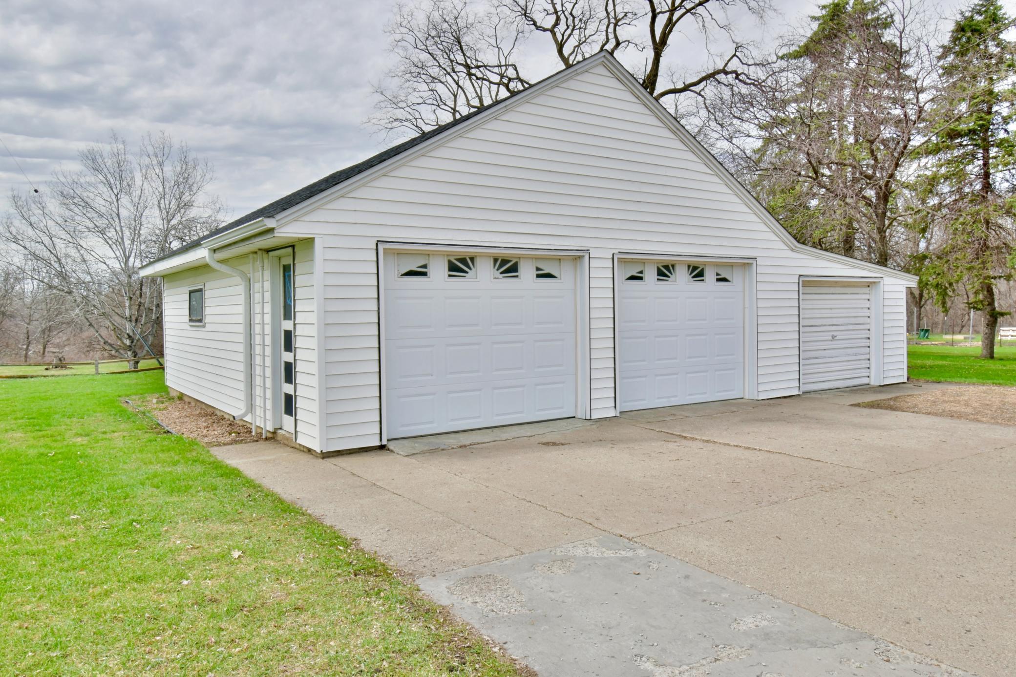 140 1st Avenue N Property Photo 4