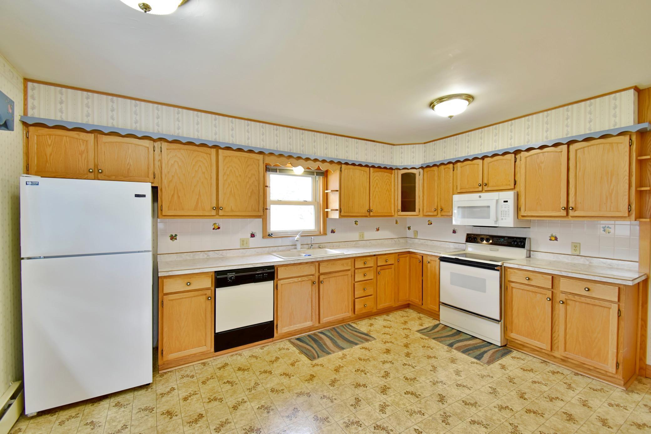 140 1st Avenue N Property Photo 11