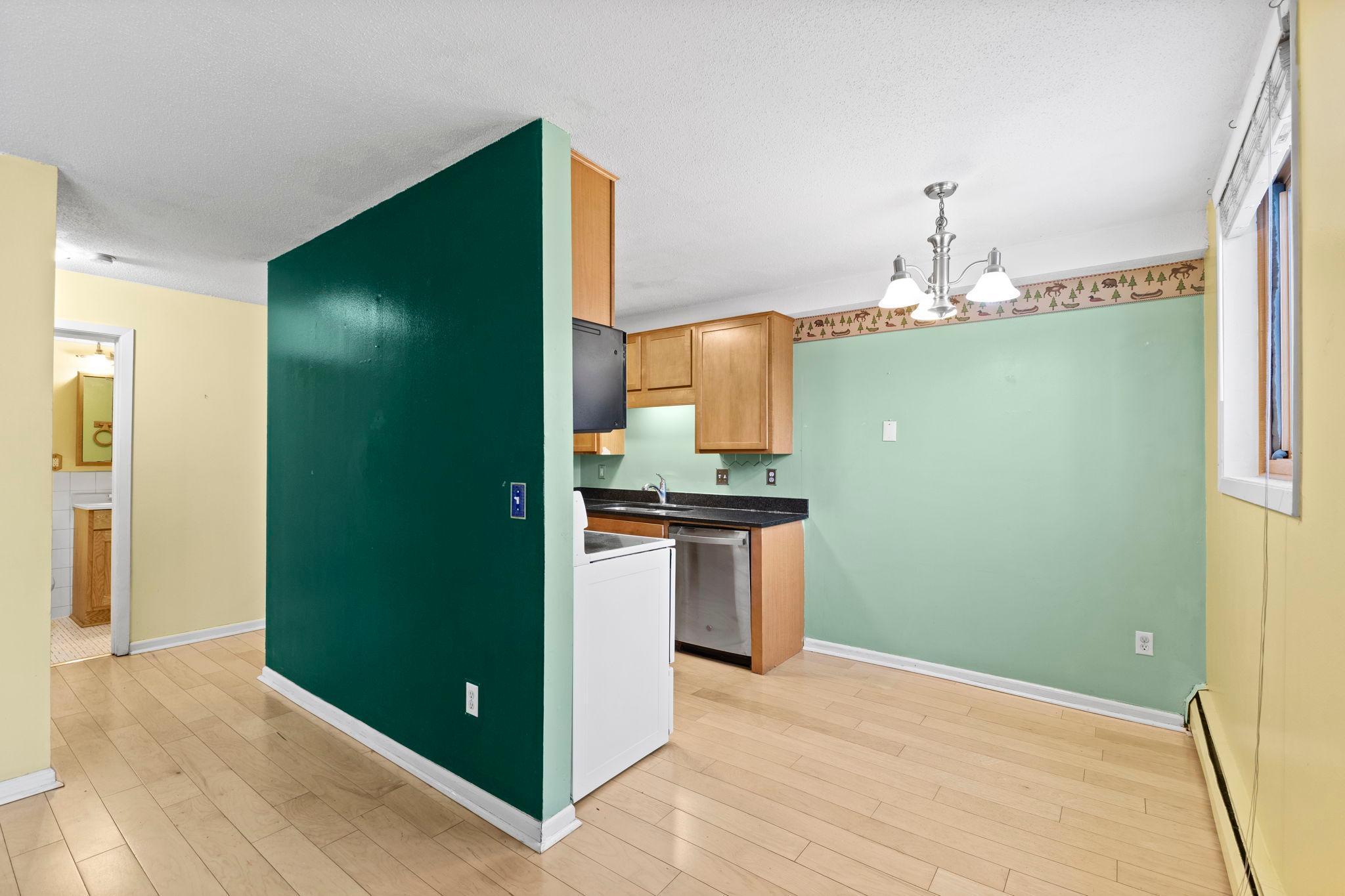520 Ridgewood Avenue 4 Property Photo 6