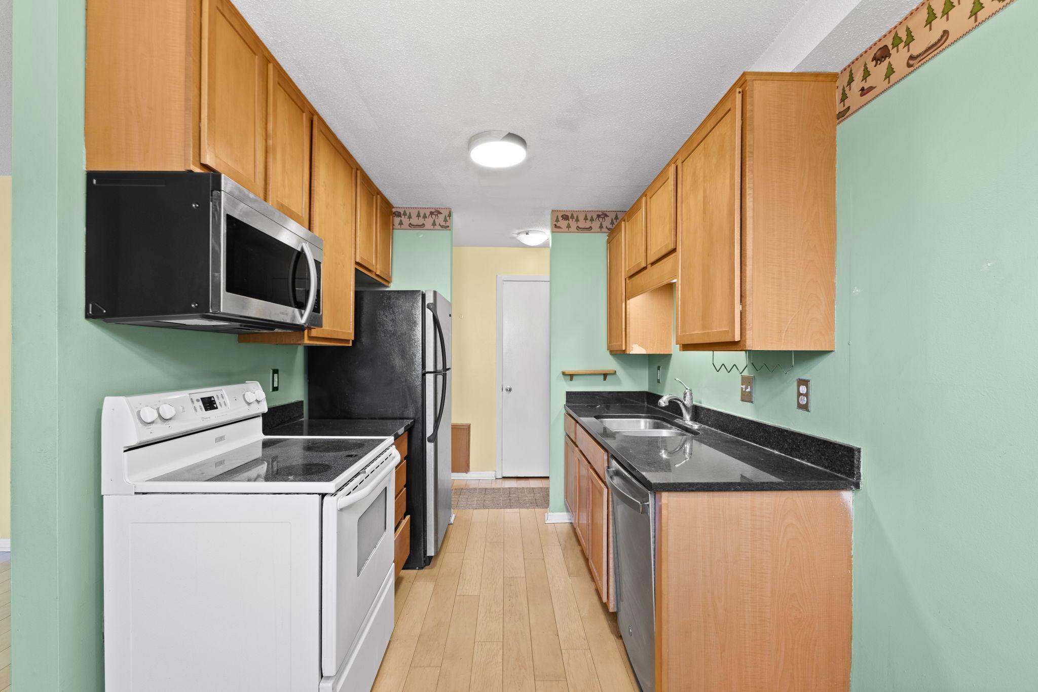 520 Ridgewood Avenue 4 Property Photo 7
