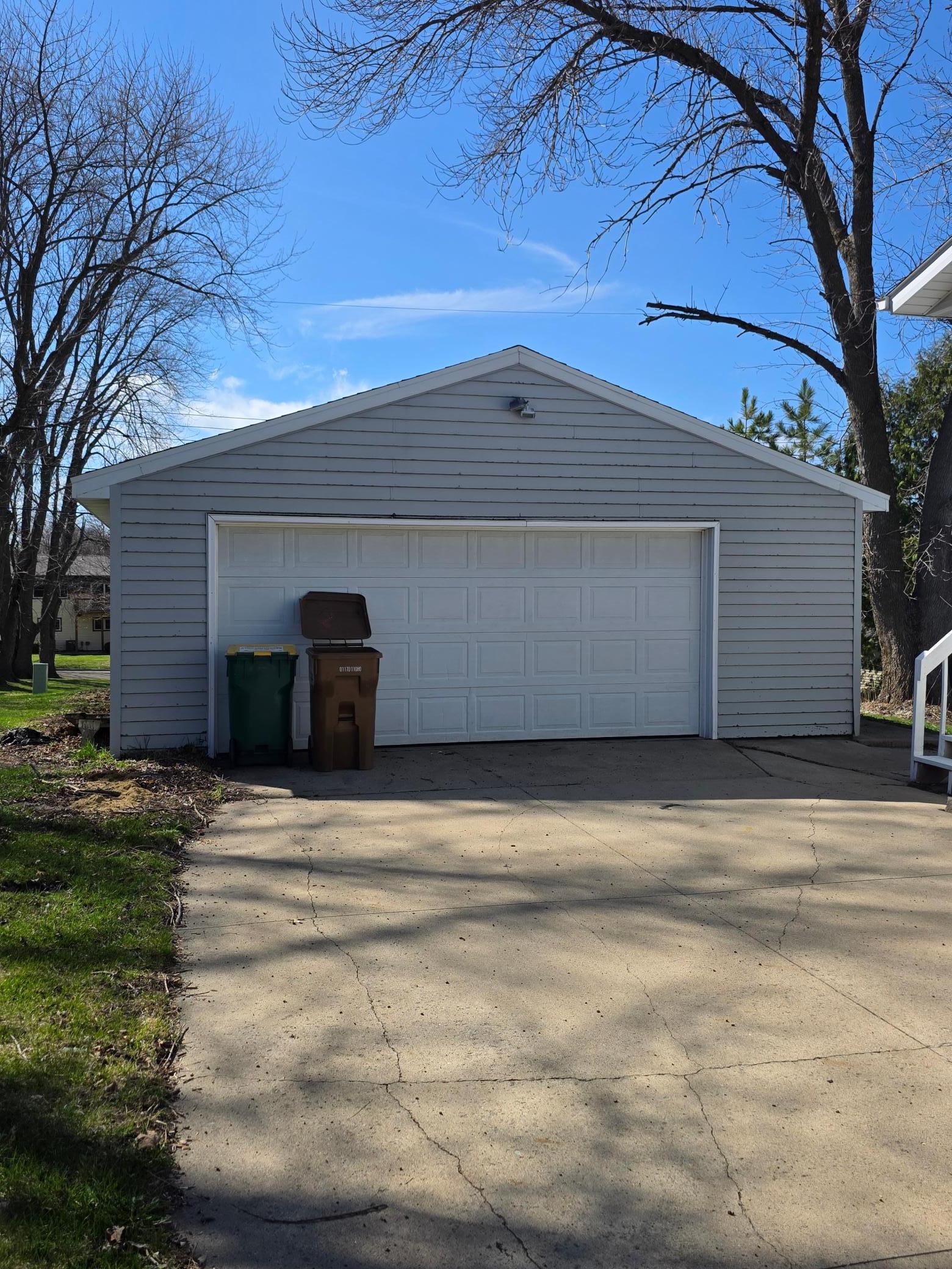 1617 Crystal Drive Property Photo 3
